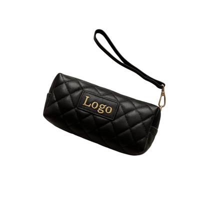 Askılı Kapitone Guilt Model Siyah Gözlük Çantası - Markanıza ve Logonuza Özel