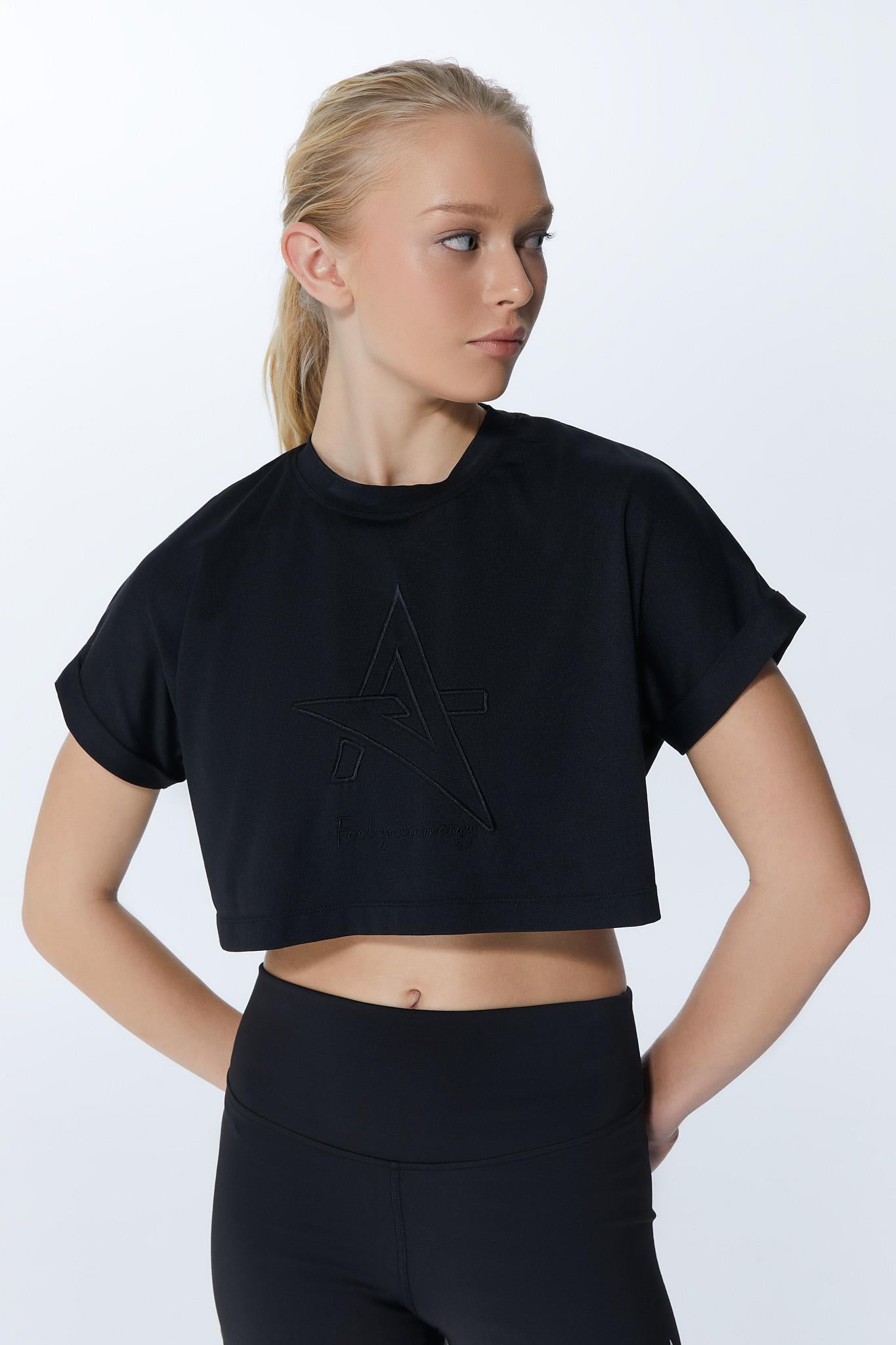 ED2307-02 Victoria Crop Tişört Siyah