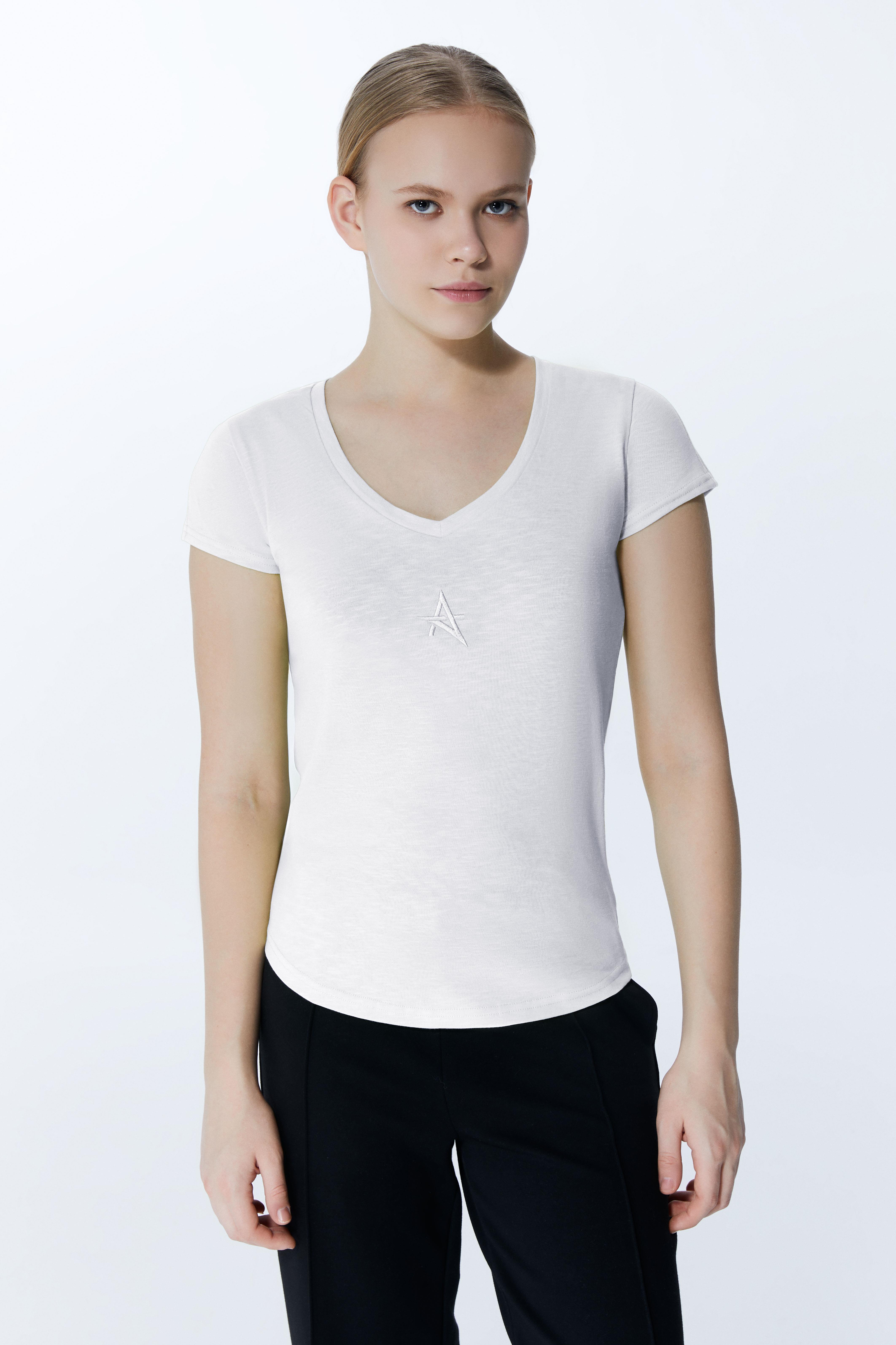 ED 2314-02 Maria Tişört Beyaz