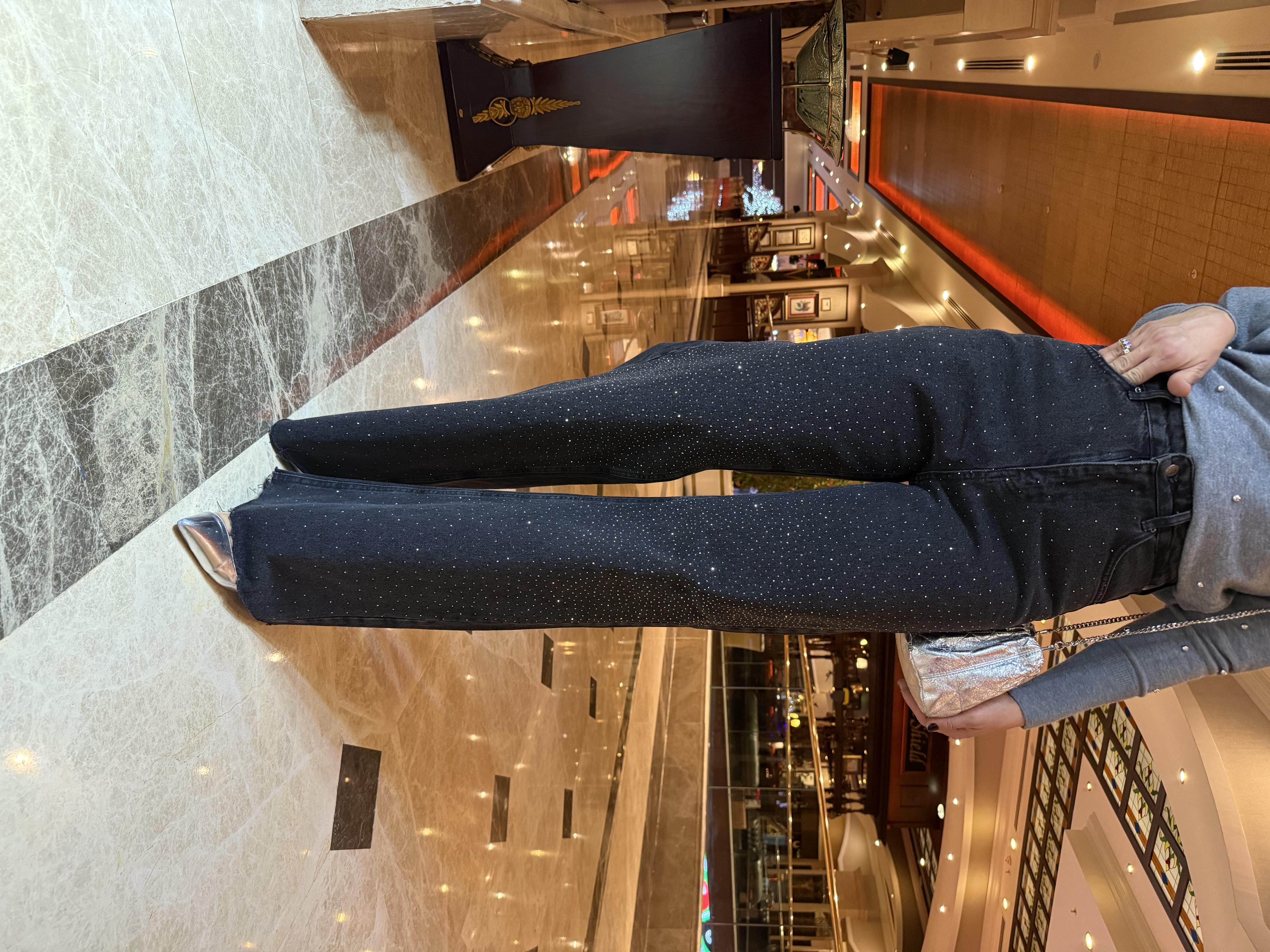 11094 Önü Serpme Taşlı Jean
