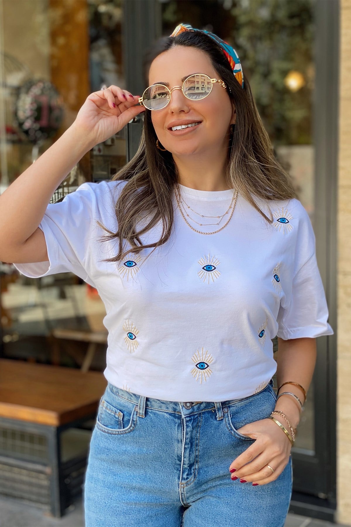Beyaz Göz Detaylı Tshirt