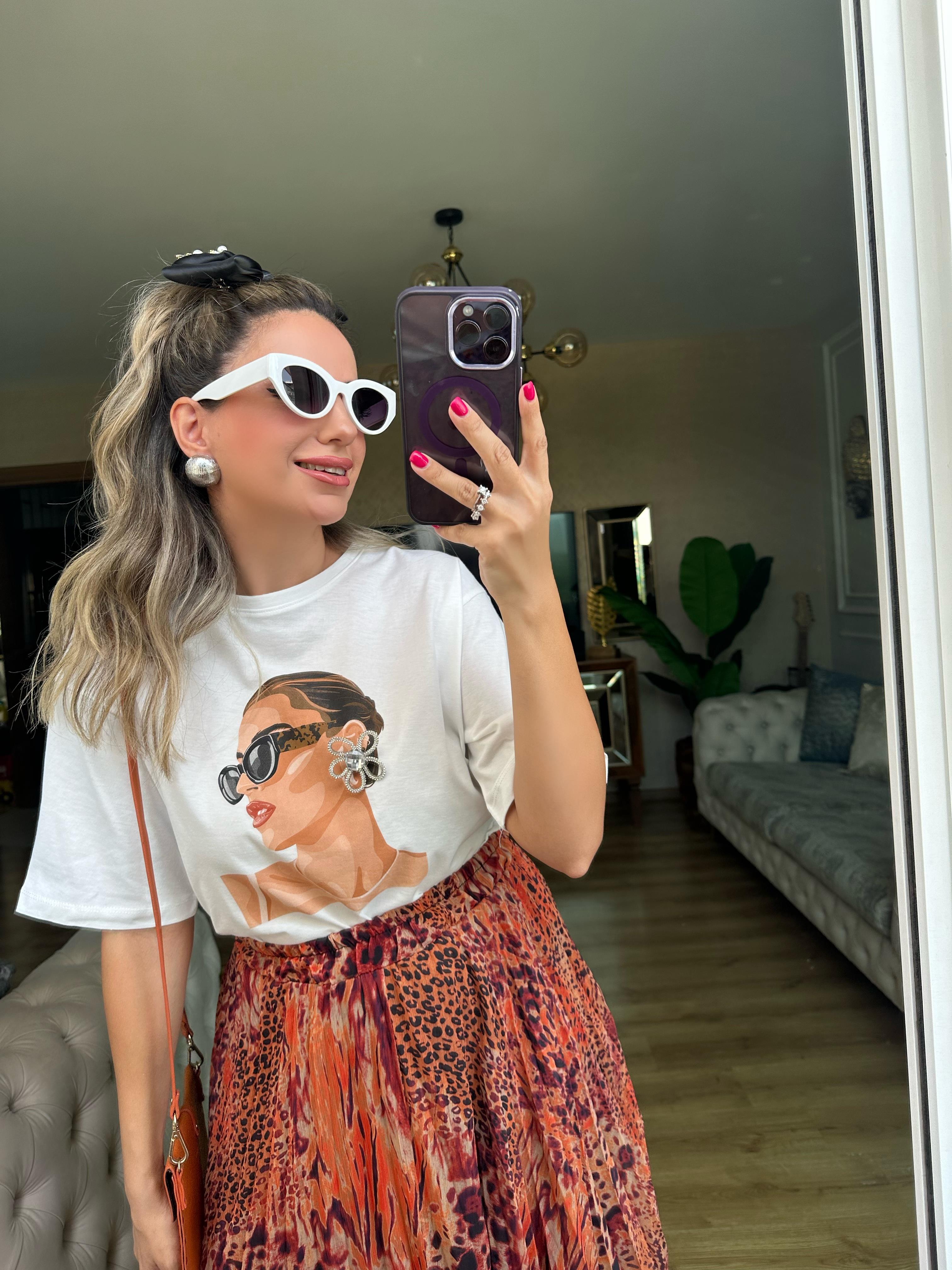 Desenli Baskılı Tshirt