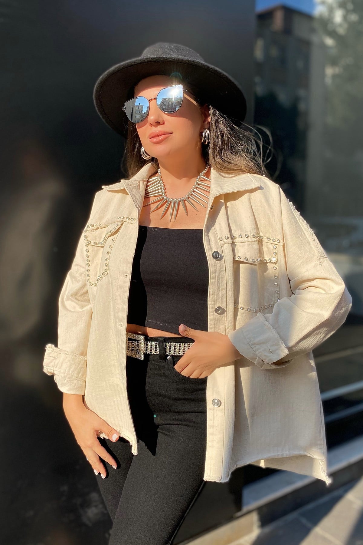 Ekru Gabardin Taş Detaylı  Kot Ceket