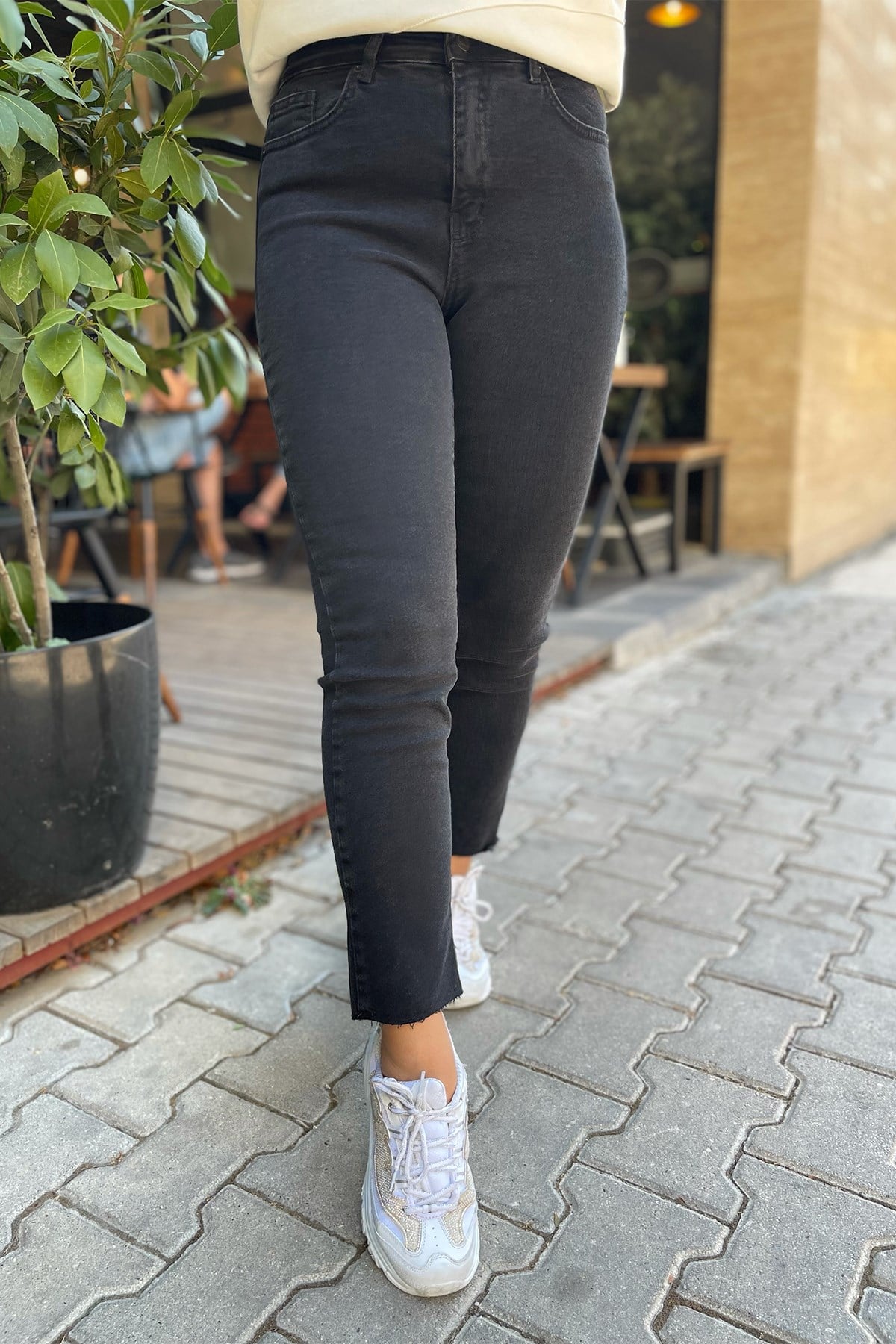 Füme Renk Paça Kesik Kot Pantolon