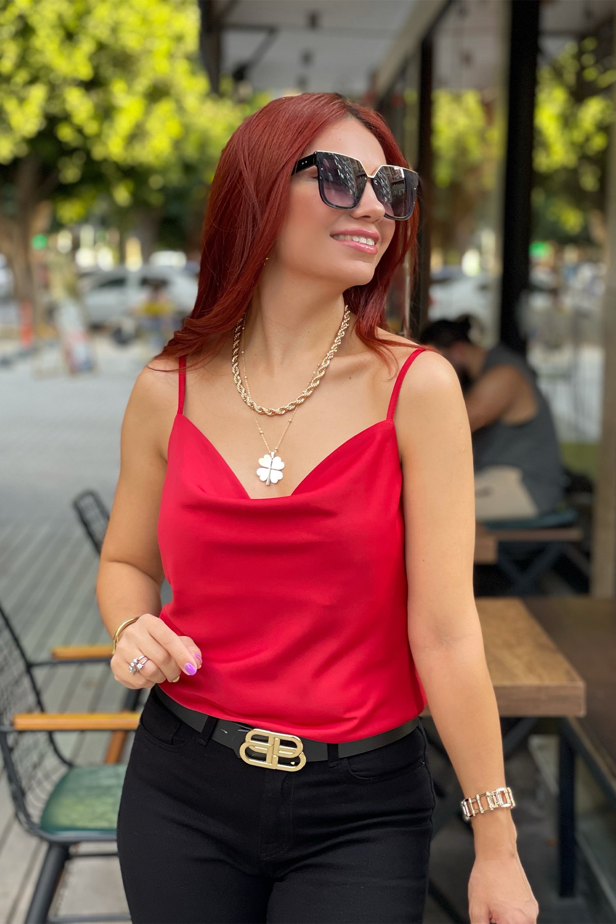İp Askılı Kırmızı Degaje Yaka Bluz