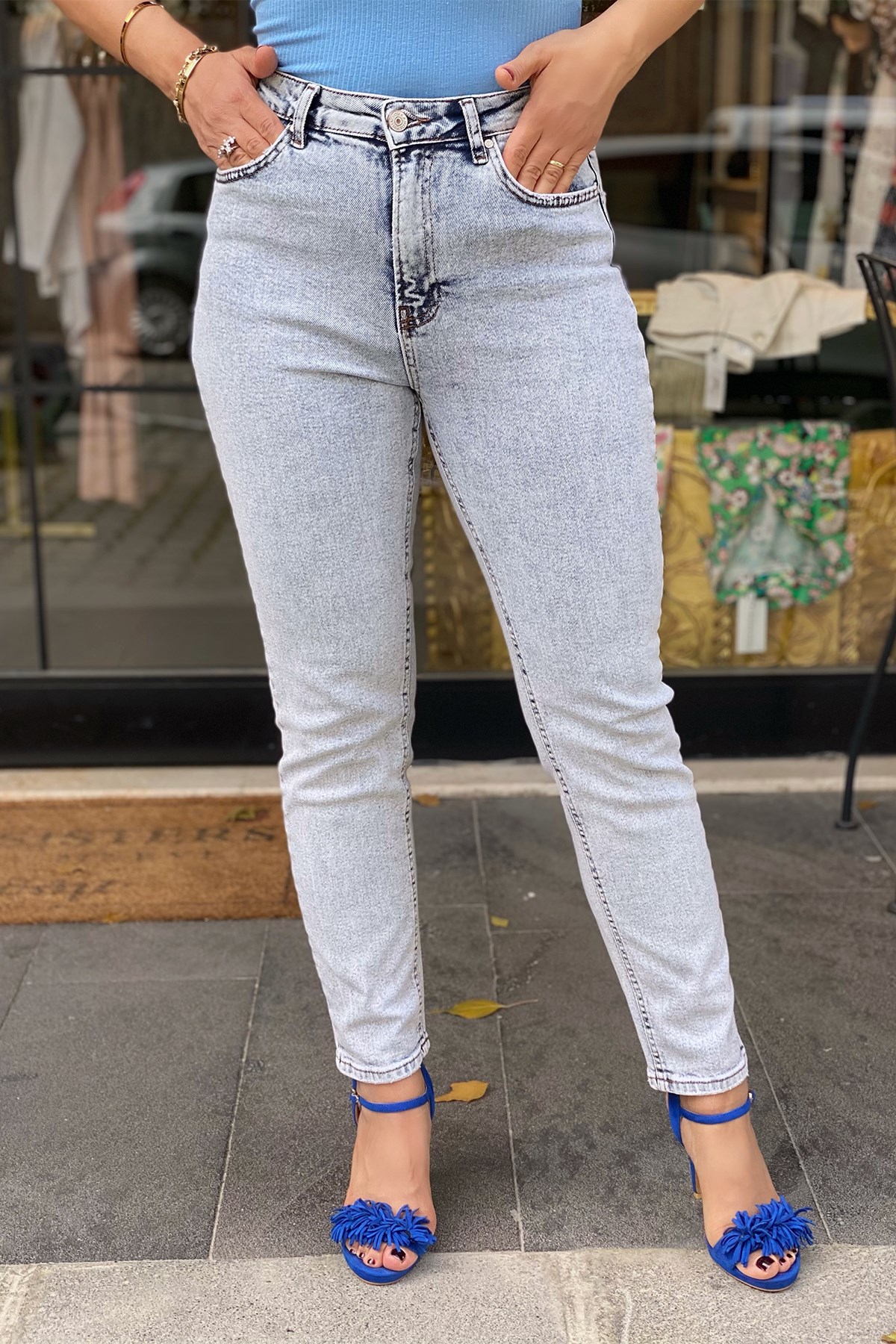 New Kar Yıkama Mom Jean 