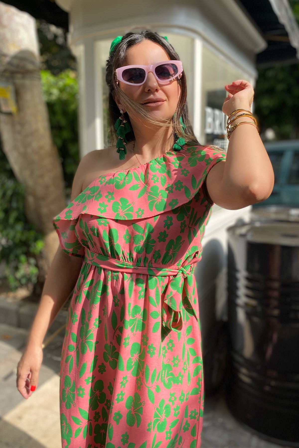Pembe Desenli Tek Omuz Volanlı Poplin Kumaş Elbise