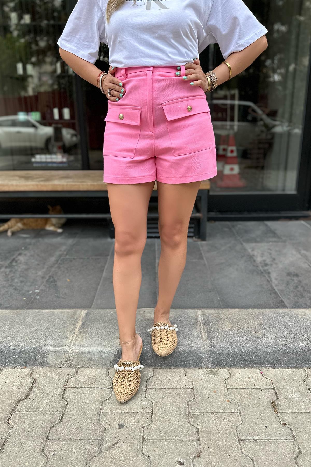 Pembe Gold Düğme Detaylı Şort