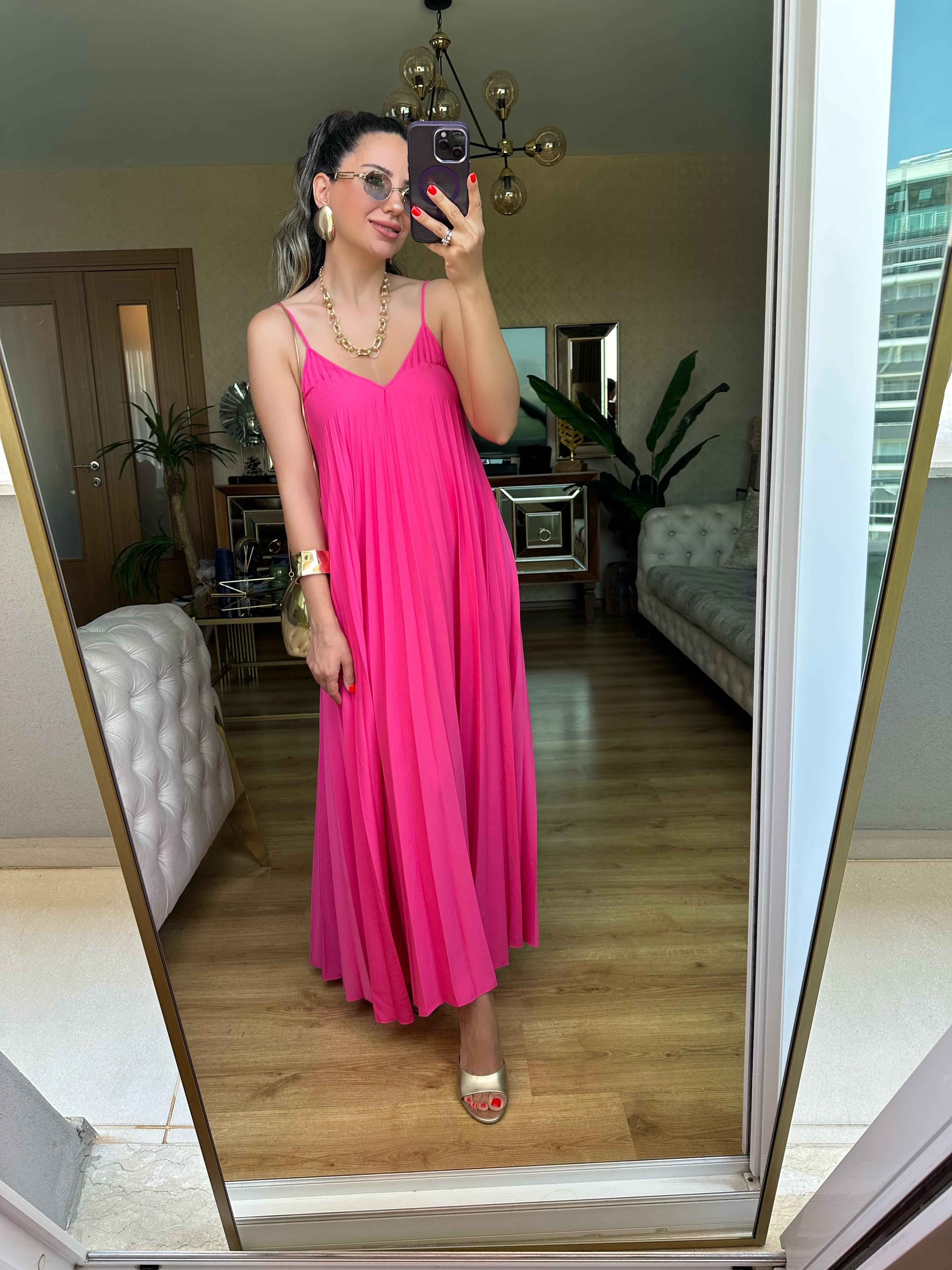 Pembe Pliseli Askılı Elbise