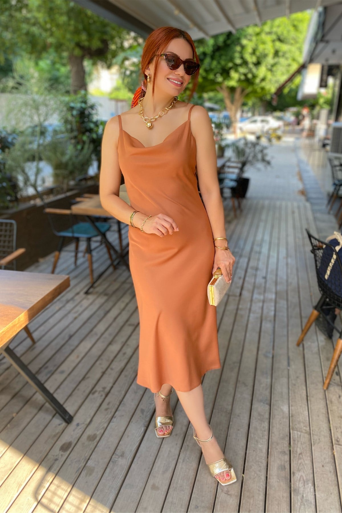 Tarçın Renk İp Askılı Degaje Yaka Saten Elbise