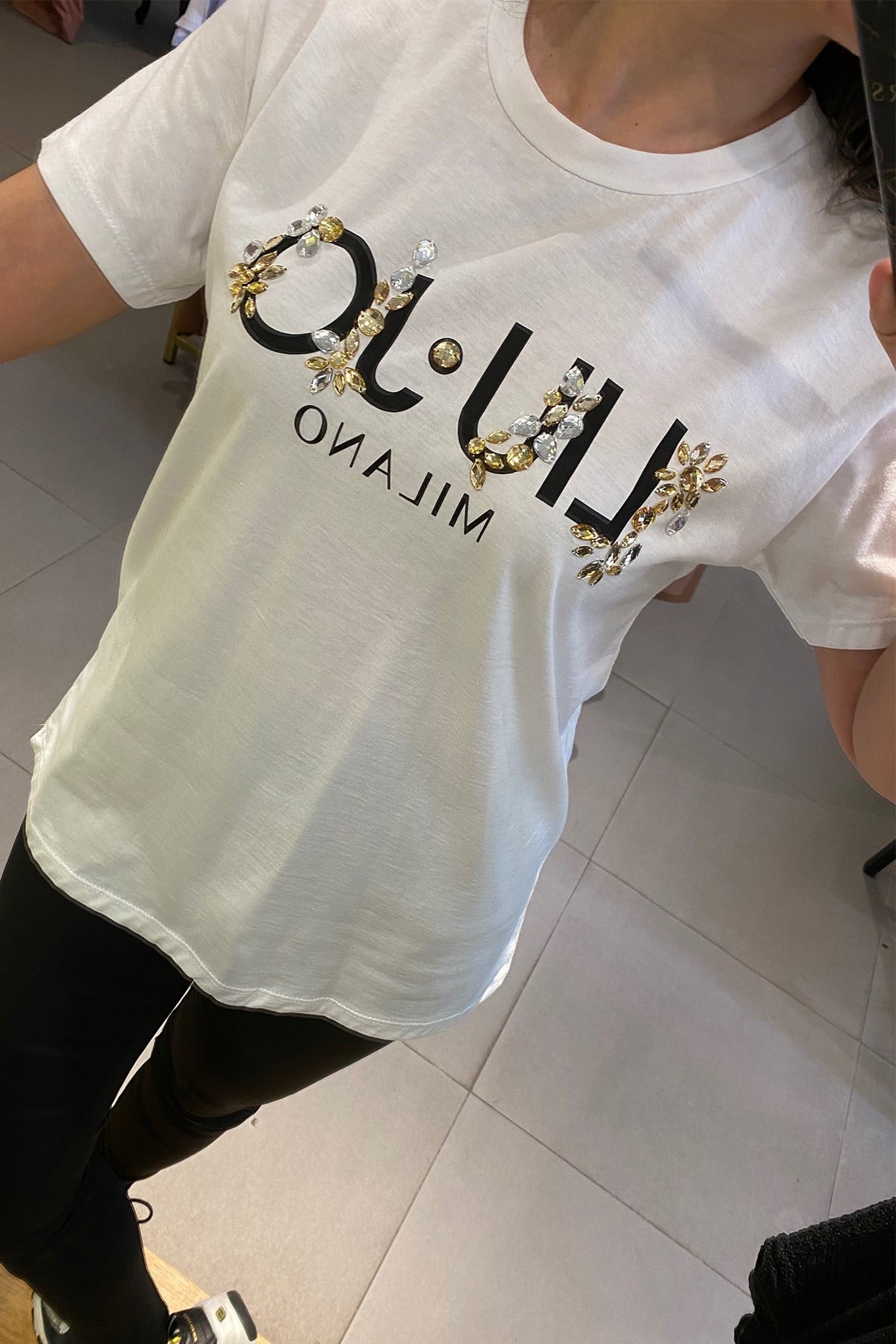 Taşlı Beyaz Tshirt