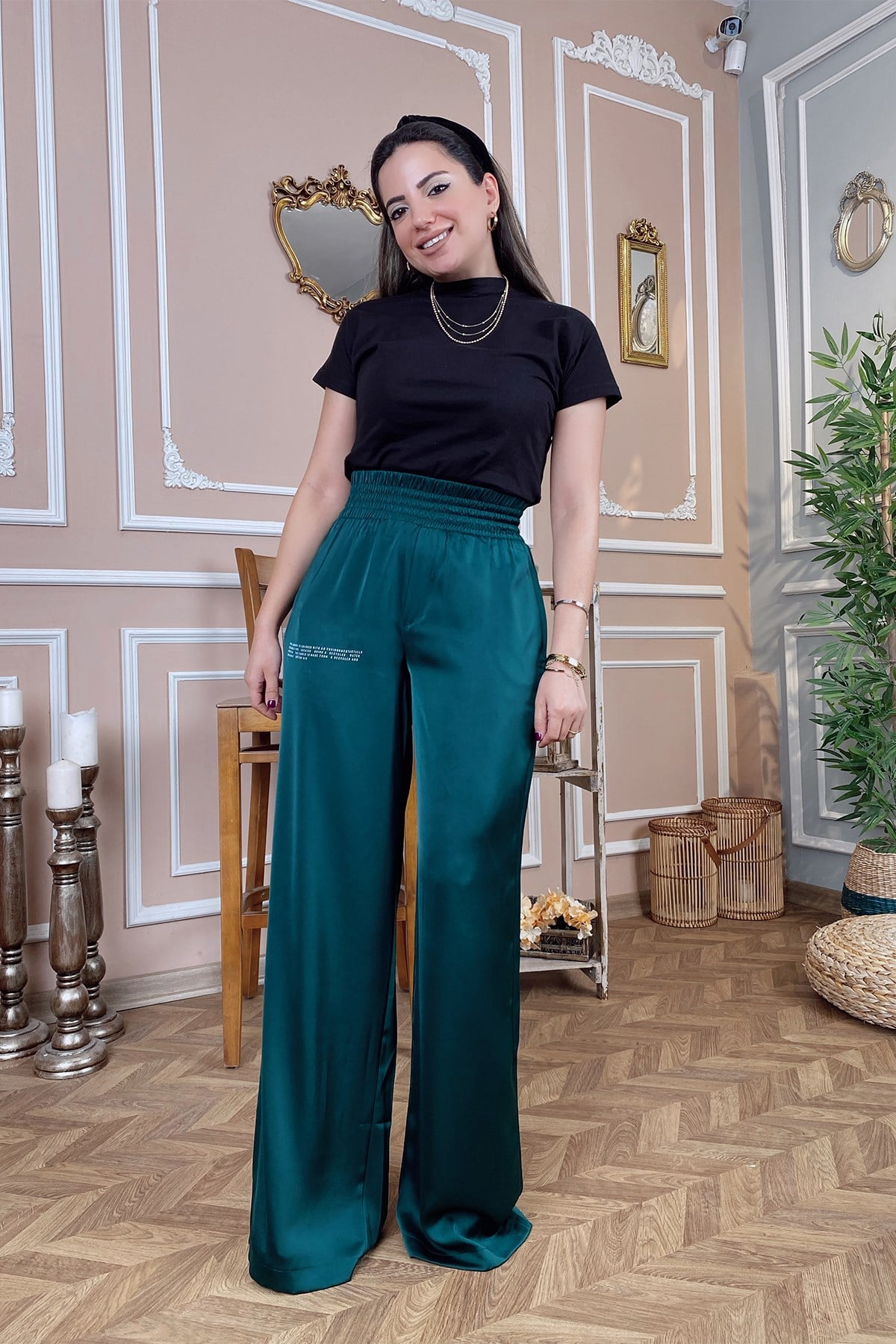 Yeşil Yazı Baskılı Saten Pantolon