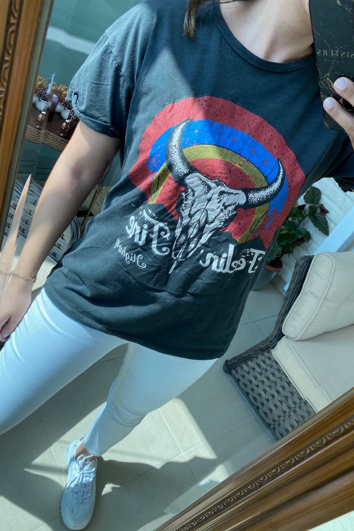 Yıkama Detaylı Renkli Tshirt