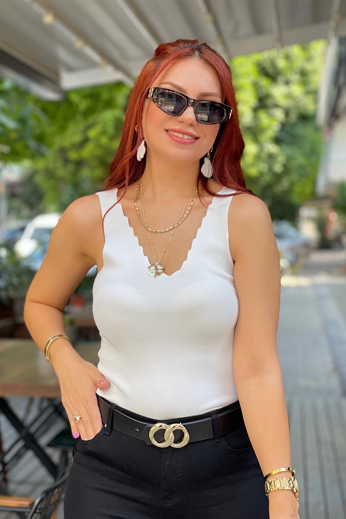  Beyaz Zigzag Detaylı  Triko Bluz