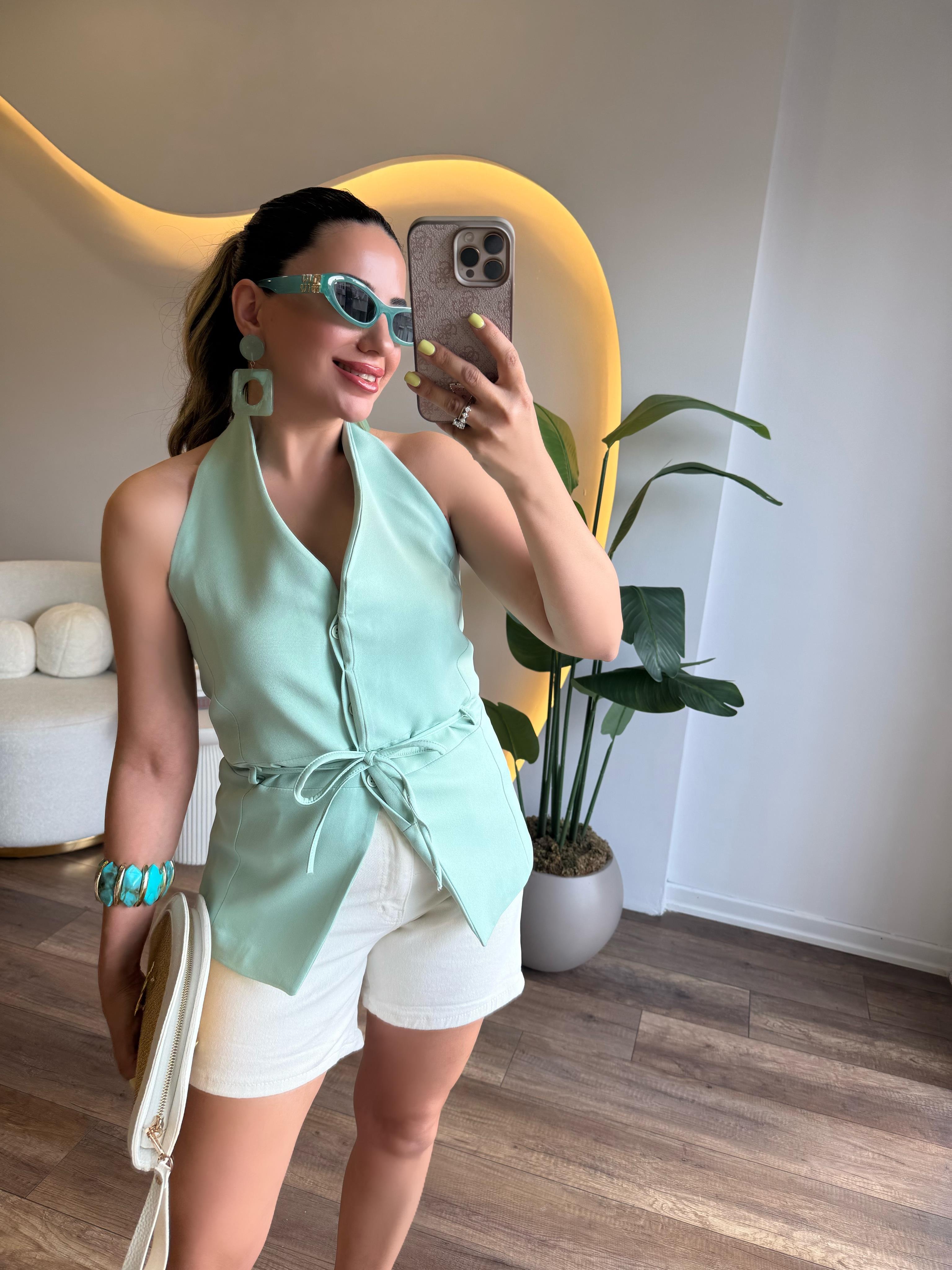 10222 Boyundan Detaylı Yelek