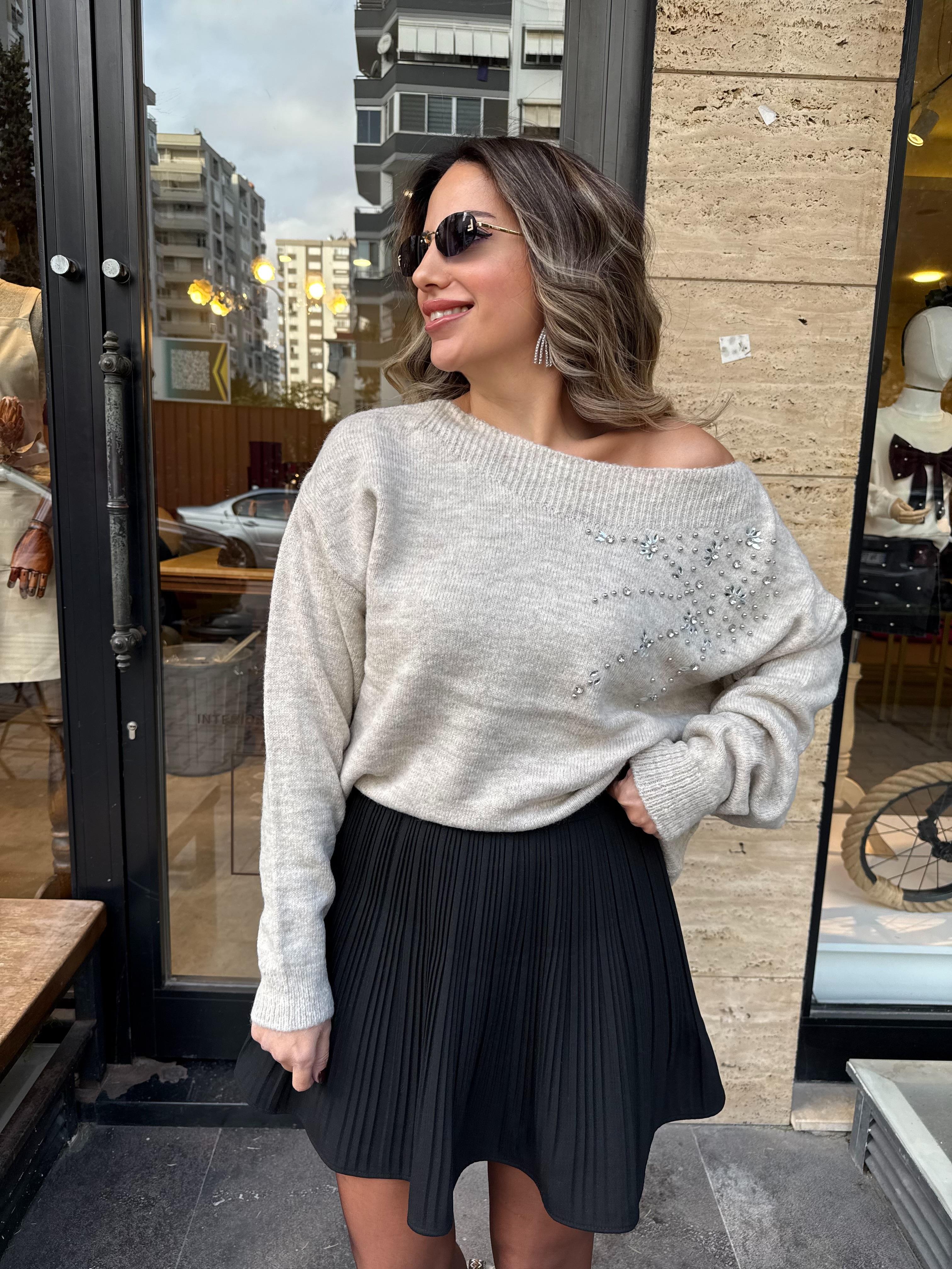 11083 Taş Detaylı Kazak