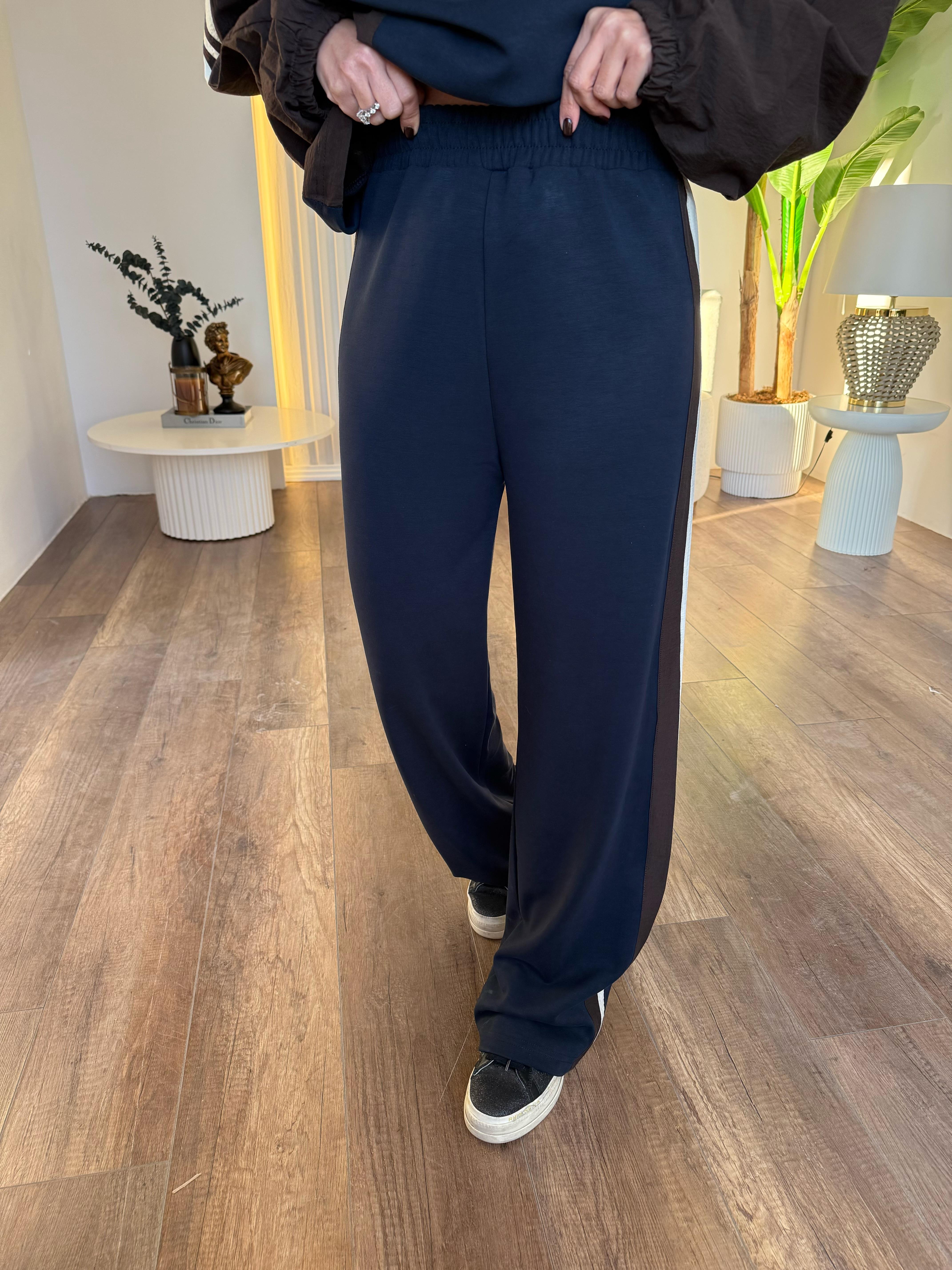 11106 Paraşüt Kumaş Detaylı Modal Takım