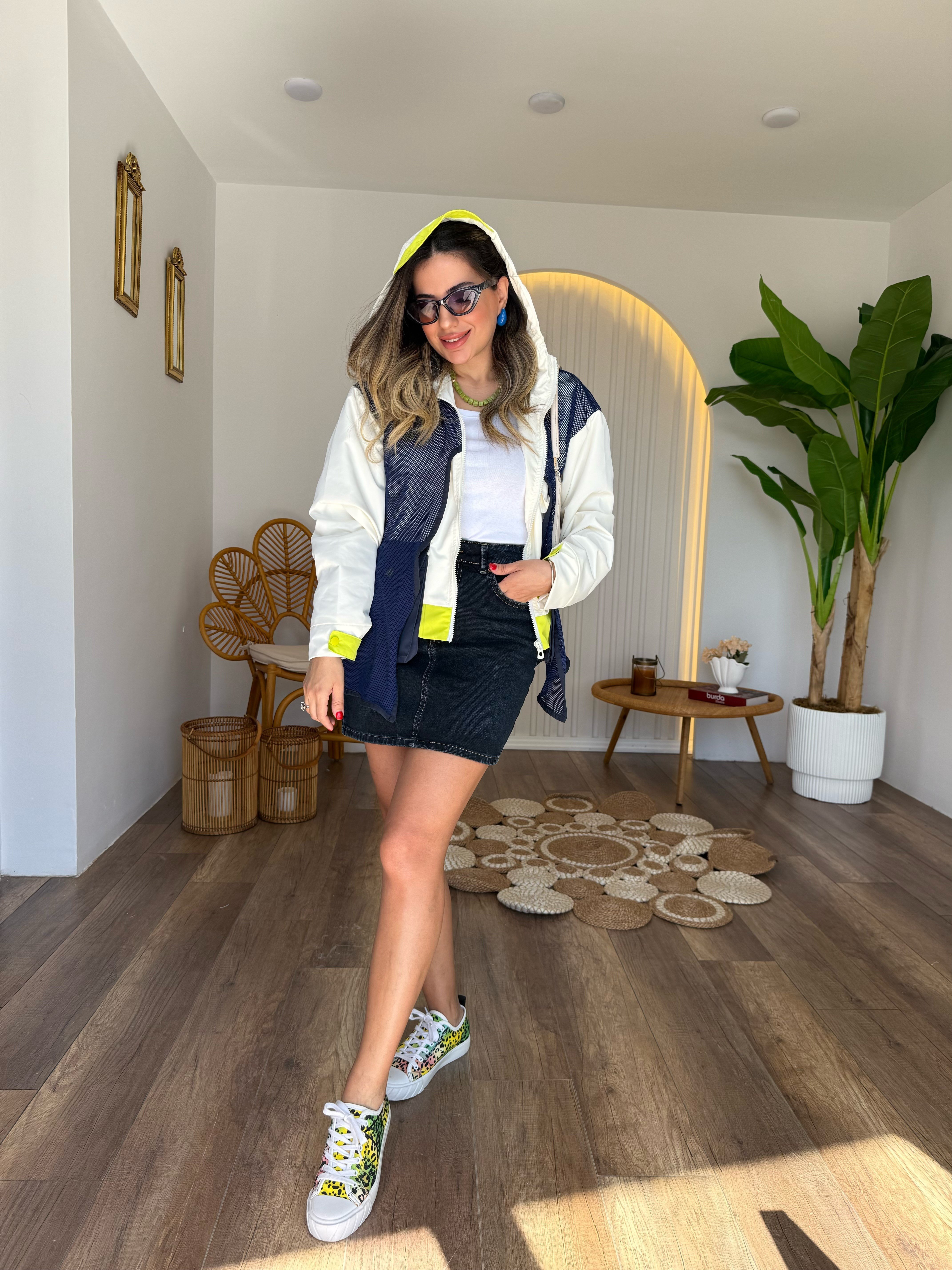 11212 Fileli Tasarım Yağmurluk