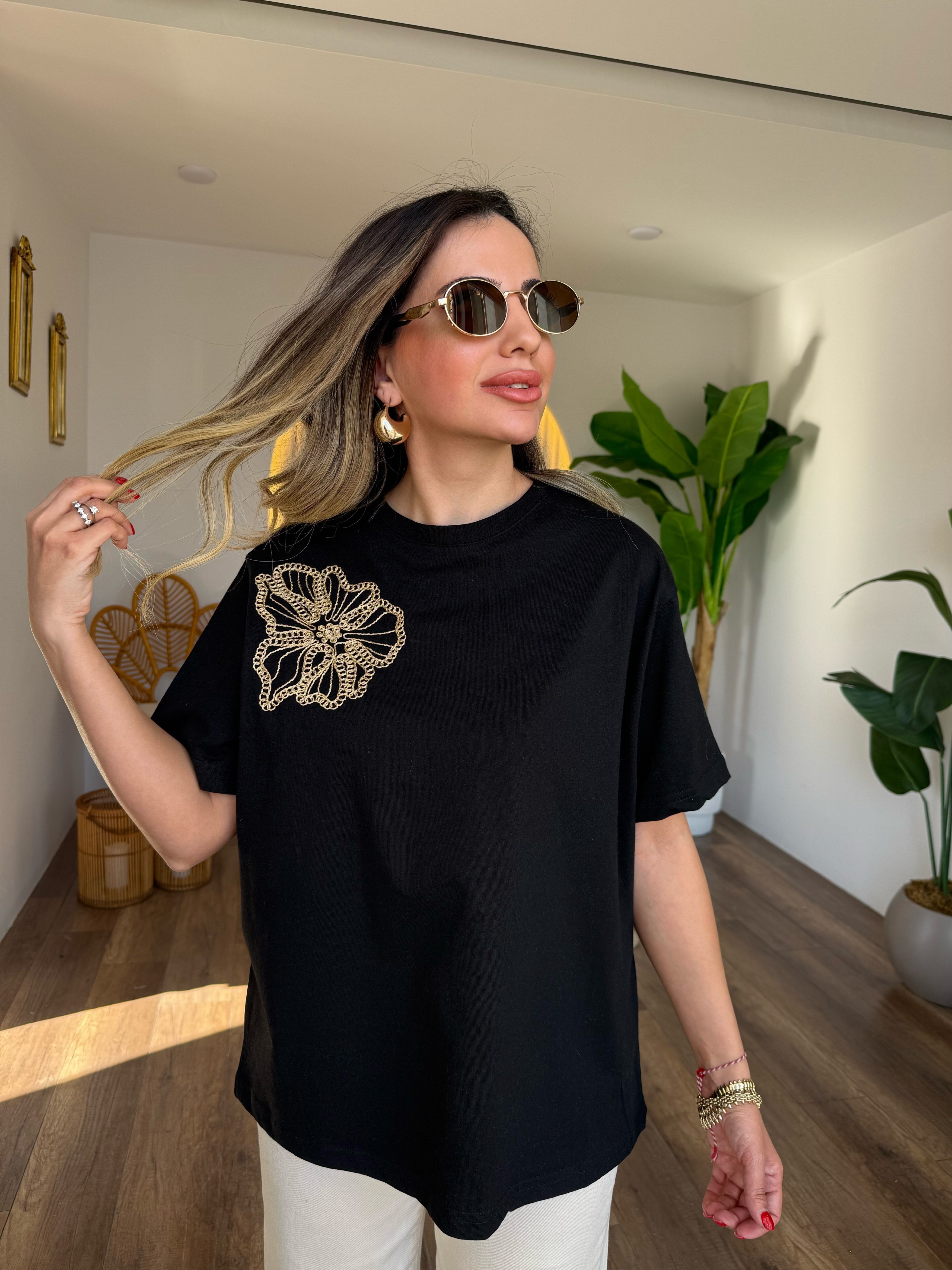 11421 Çiçek İşlemeli Tshirt
