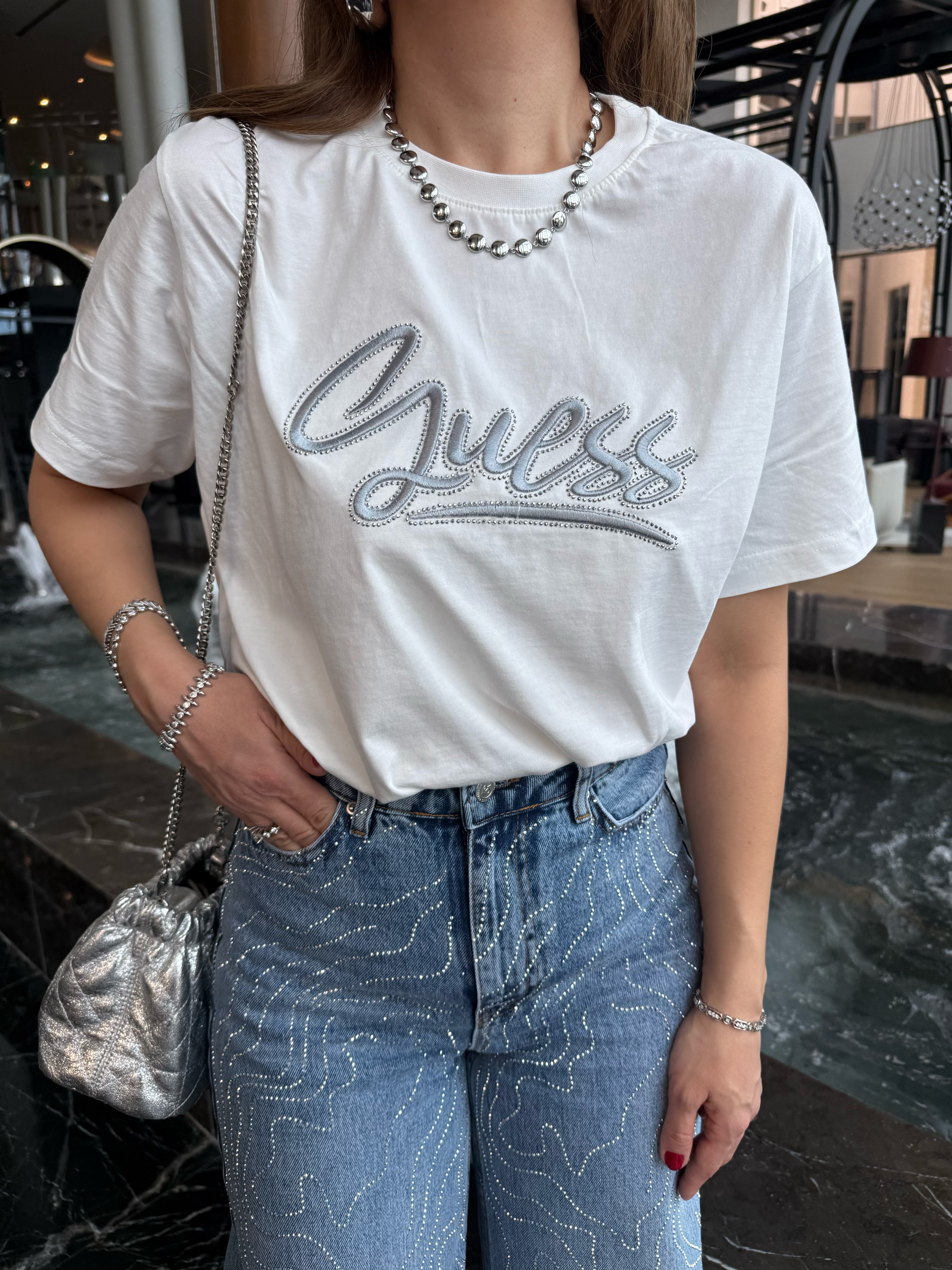 11587 Gu. Gri Taşlı Nakışlı Tshirt