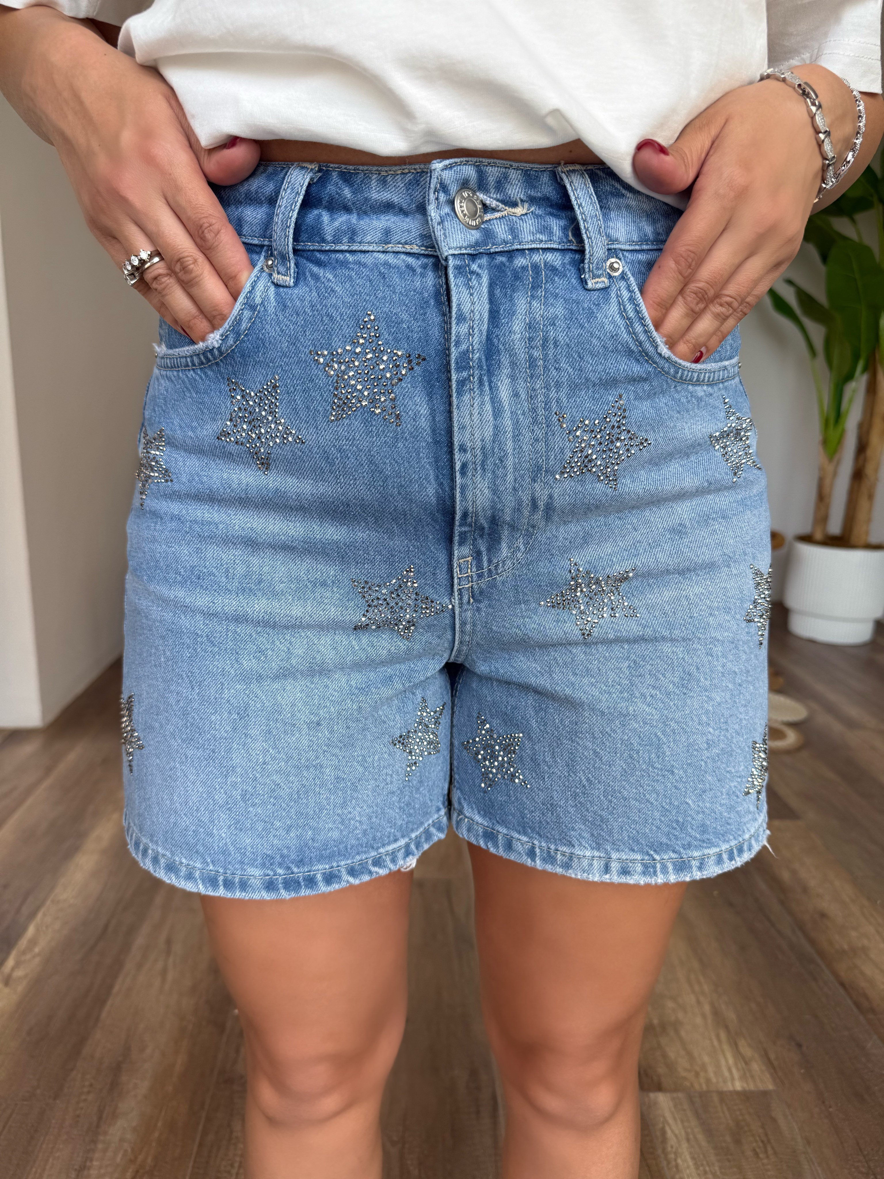 11681 Yıldız Taşlı  Mom Şort