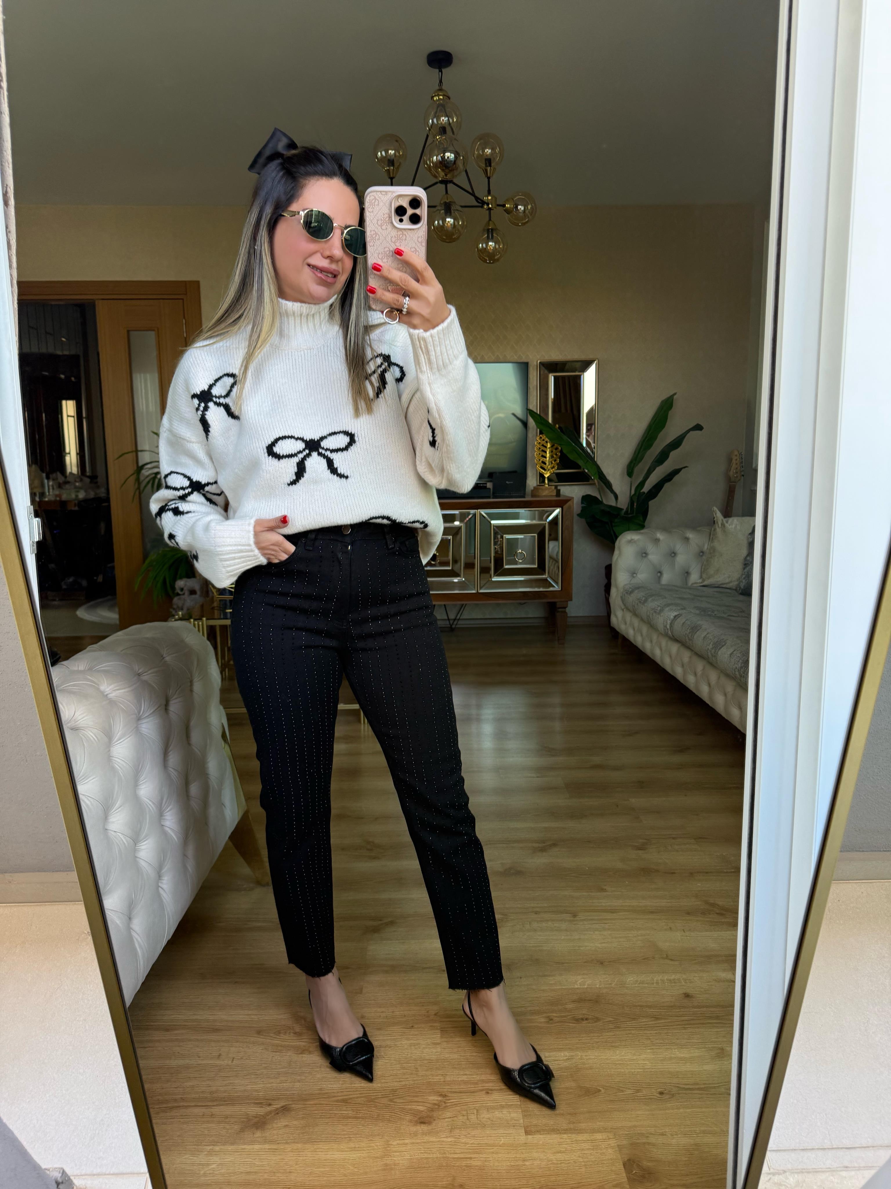 8660 Boyuna Taşlı Kot Pantolon