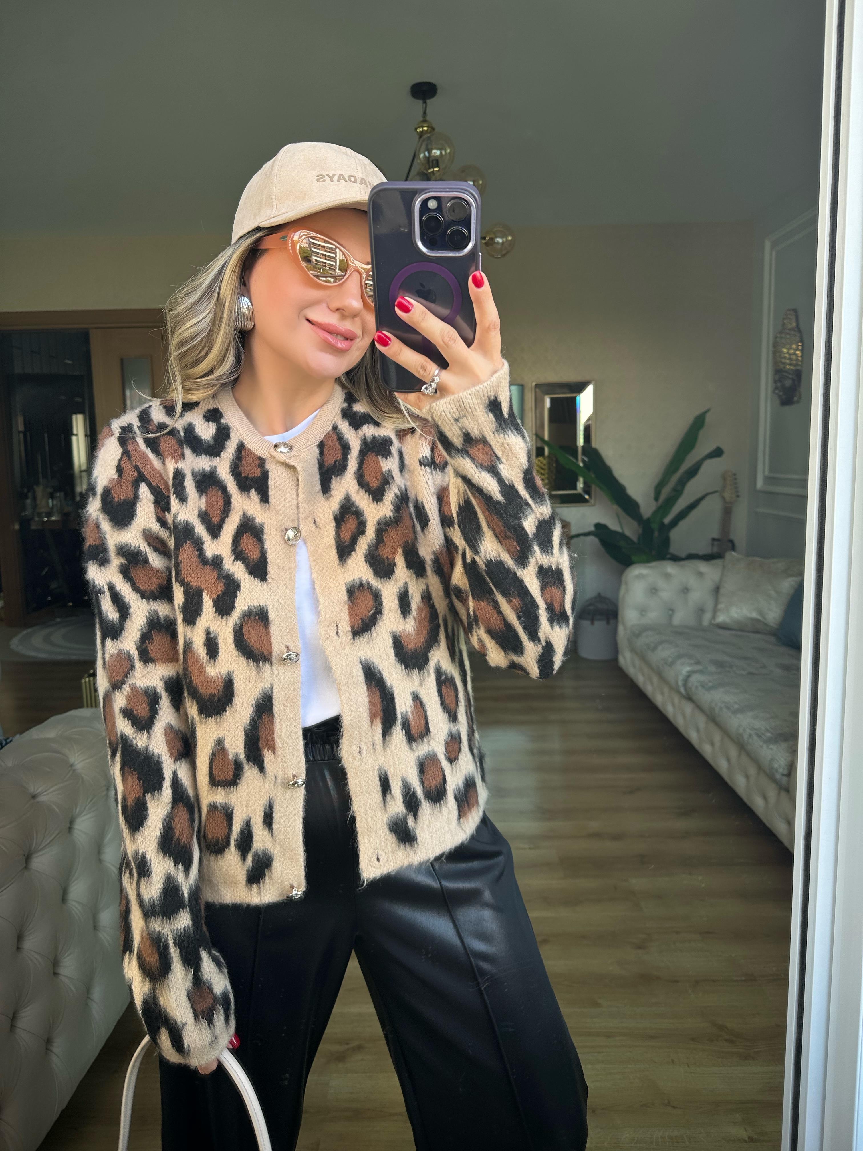 8687 Leopar Desen Hırka