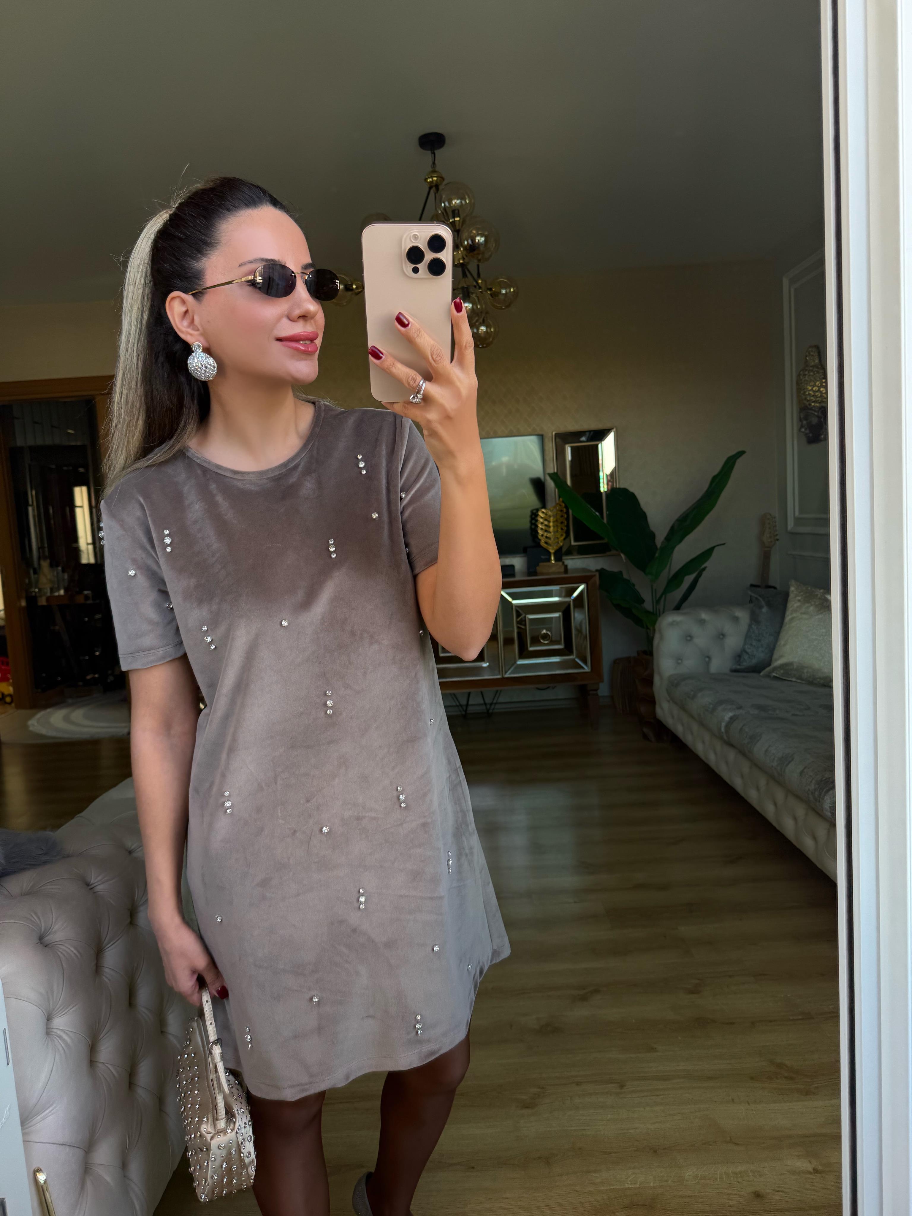 9017 Taşlı Kadife Elbise