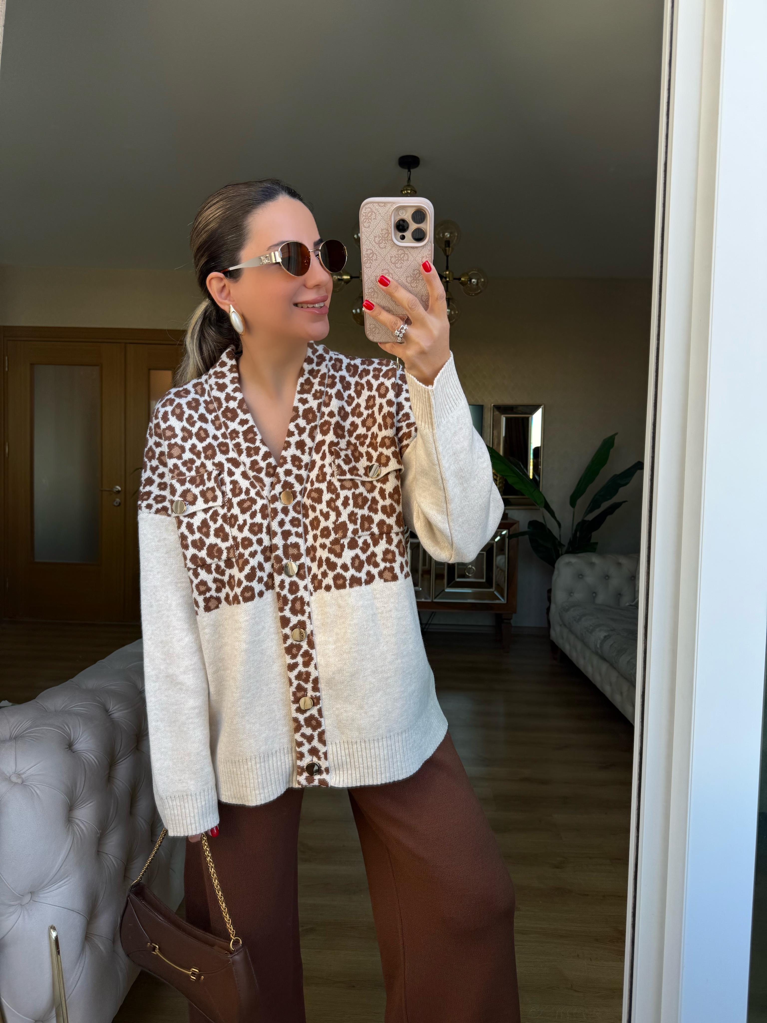 9205 Leopar Desenli Cepli Hırka