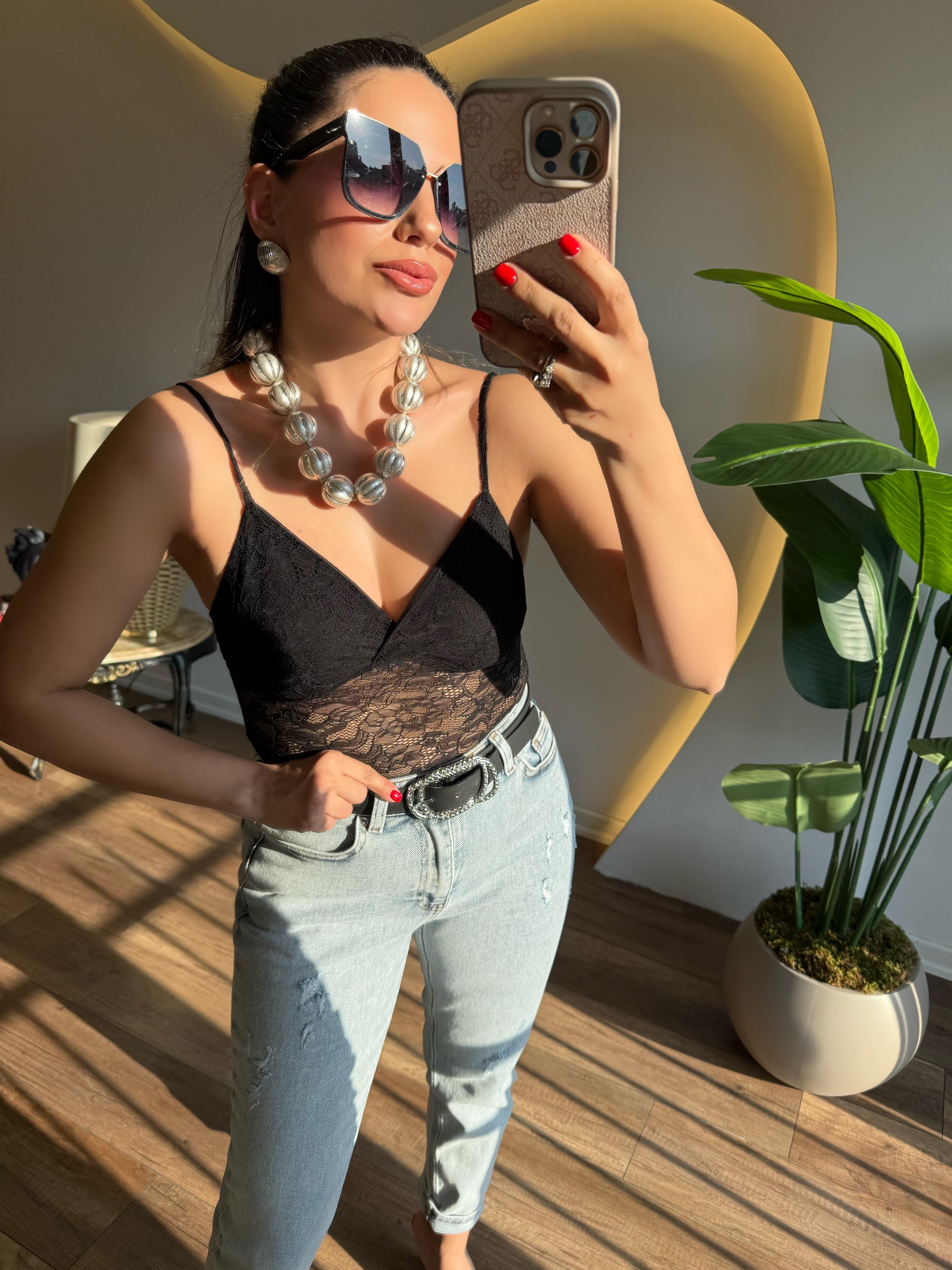 9463 Transparan Güpür Body Bluz