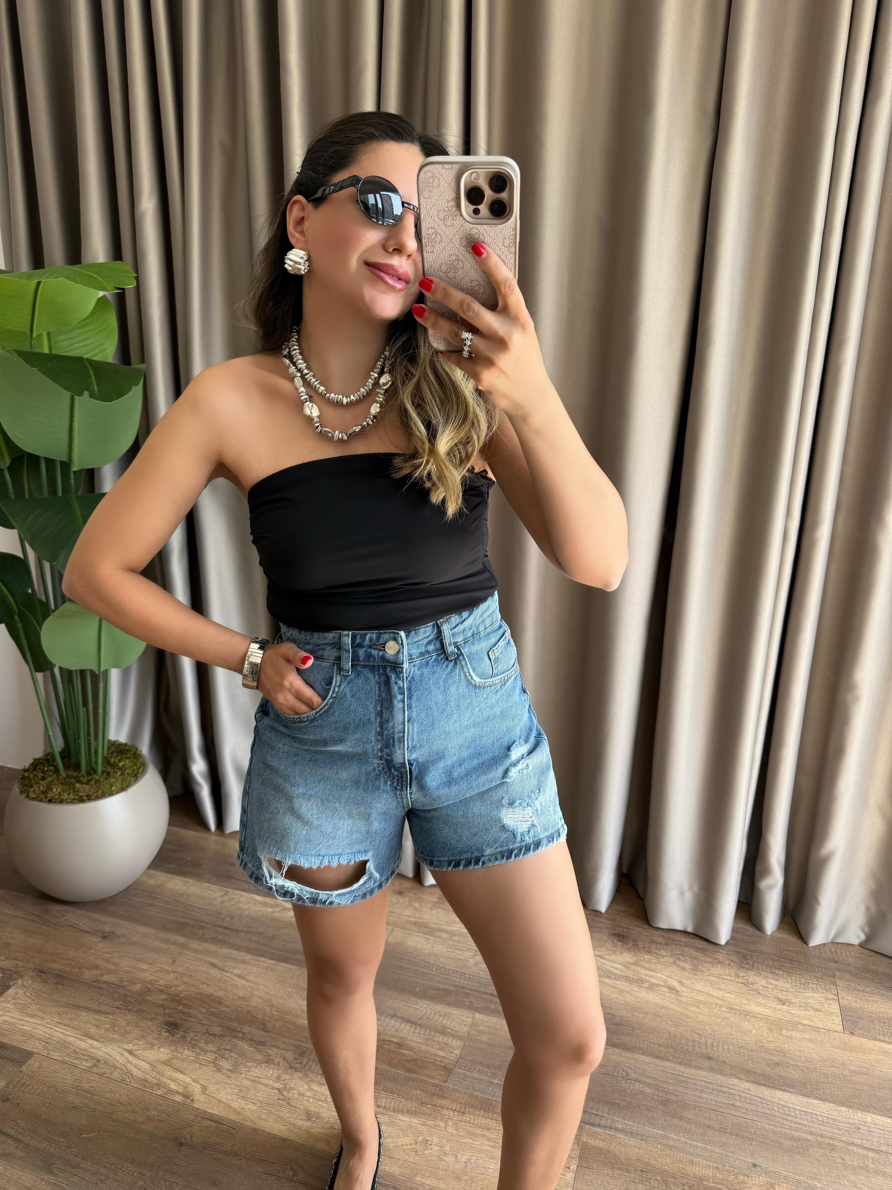 9634 Lazer Yırtık Detay Jean Şort