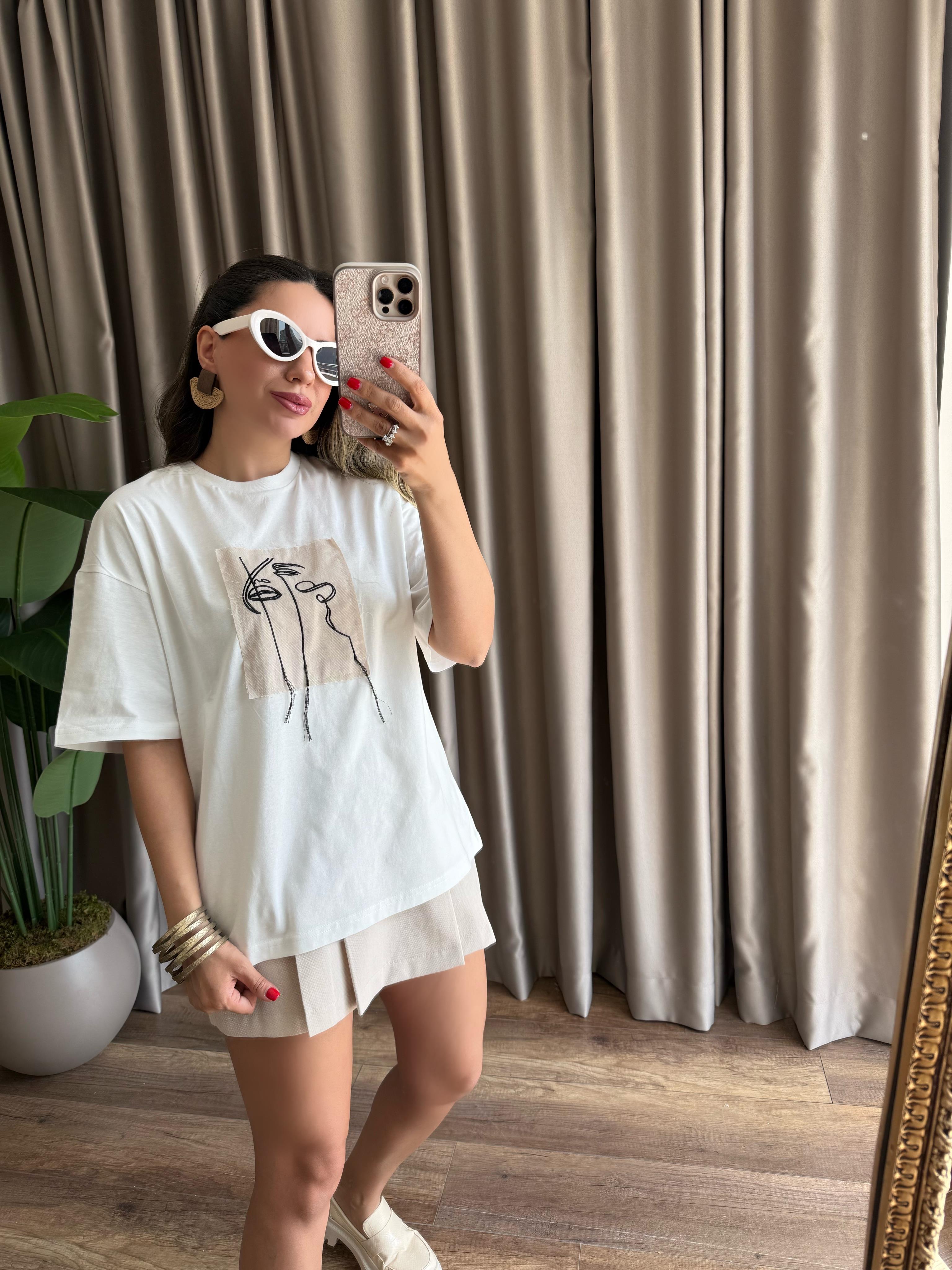 9641 Önü Bej Siyah Baskılı Tshirt