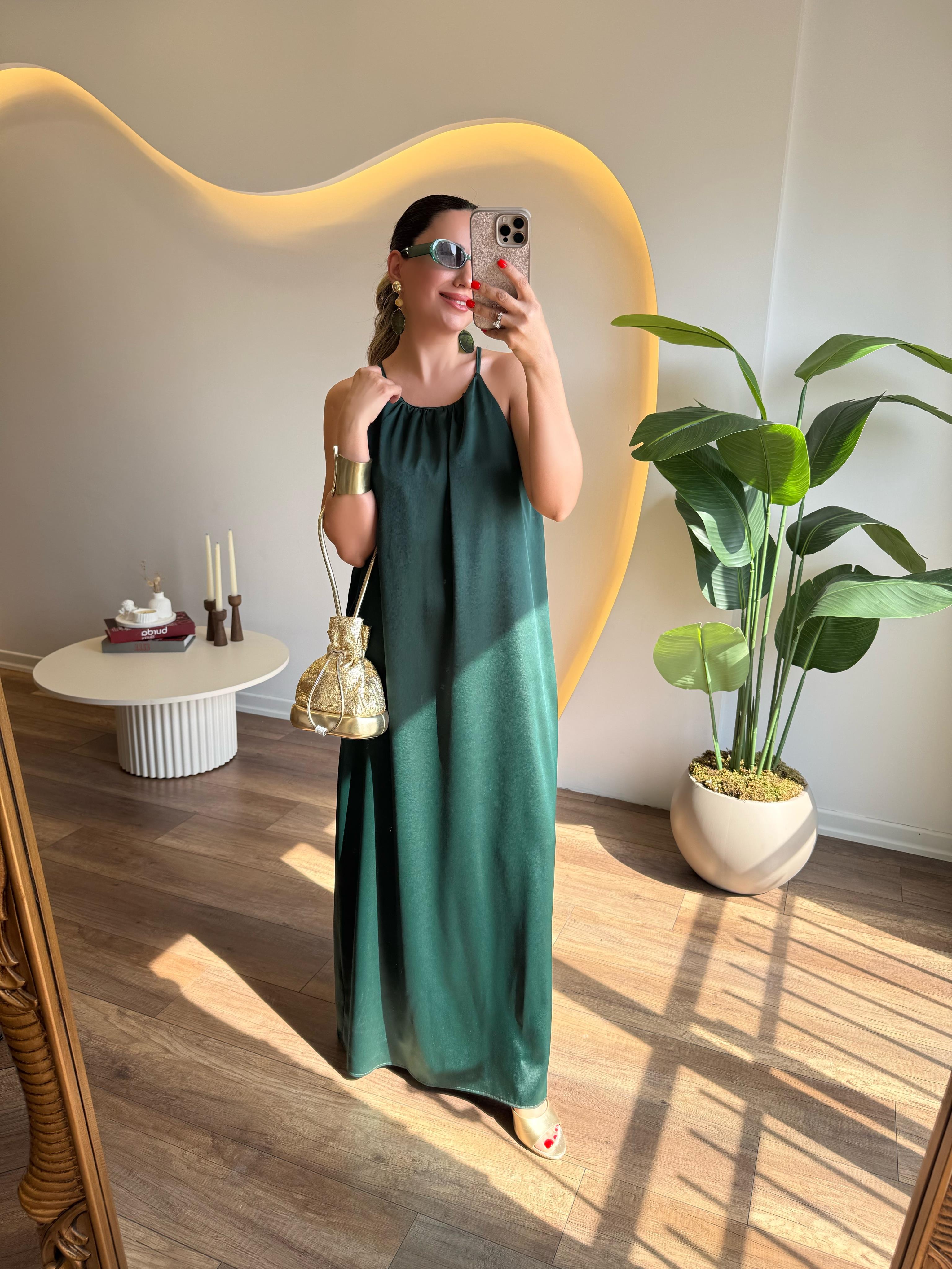 9728 Halter Yaka Saten Elbise