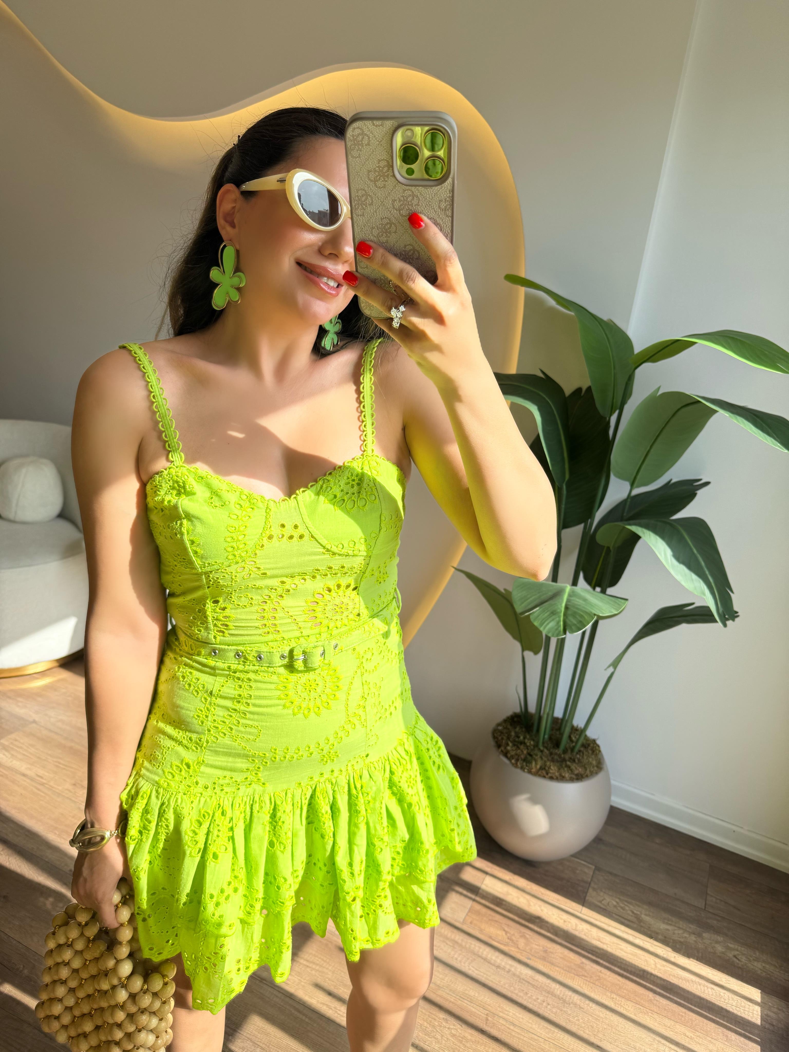 9798 Neon Yeşil Kemerli Elbise