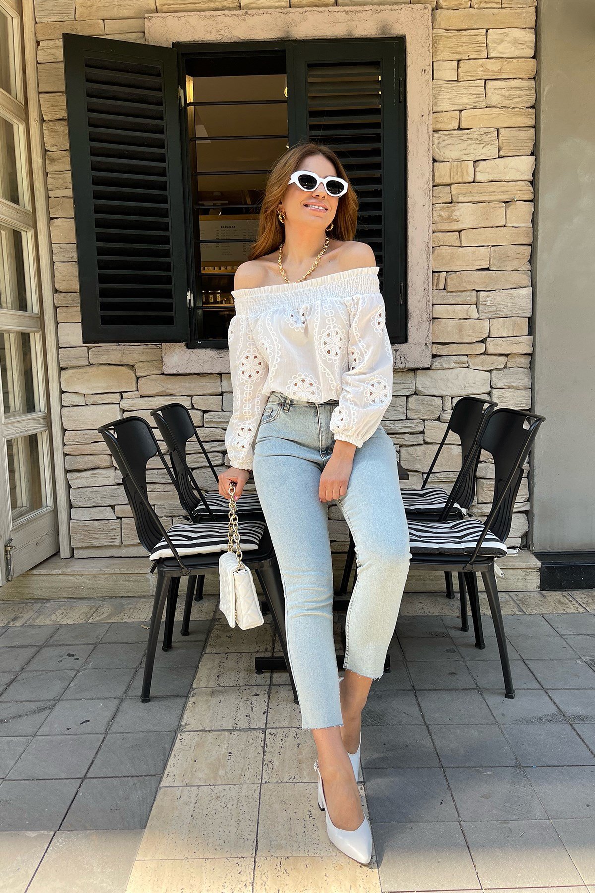 Açık Renk Kesik Paça Kot Pantolon