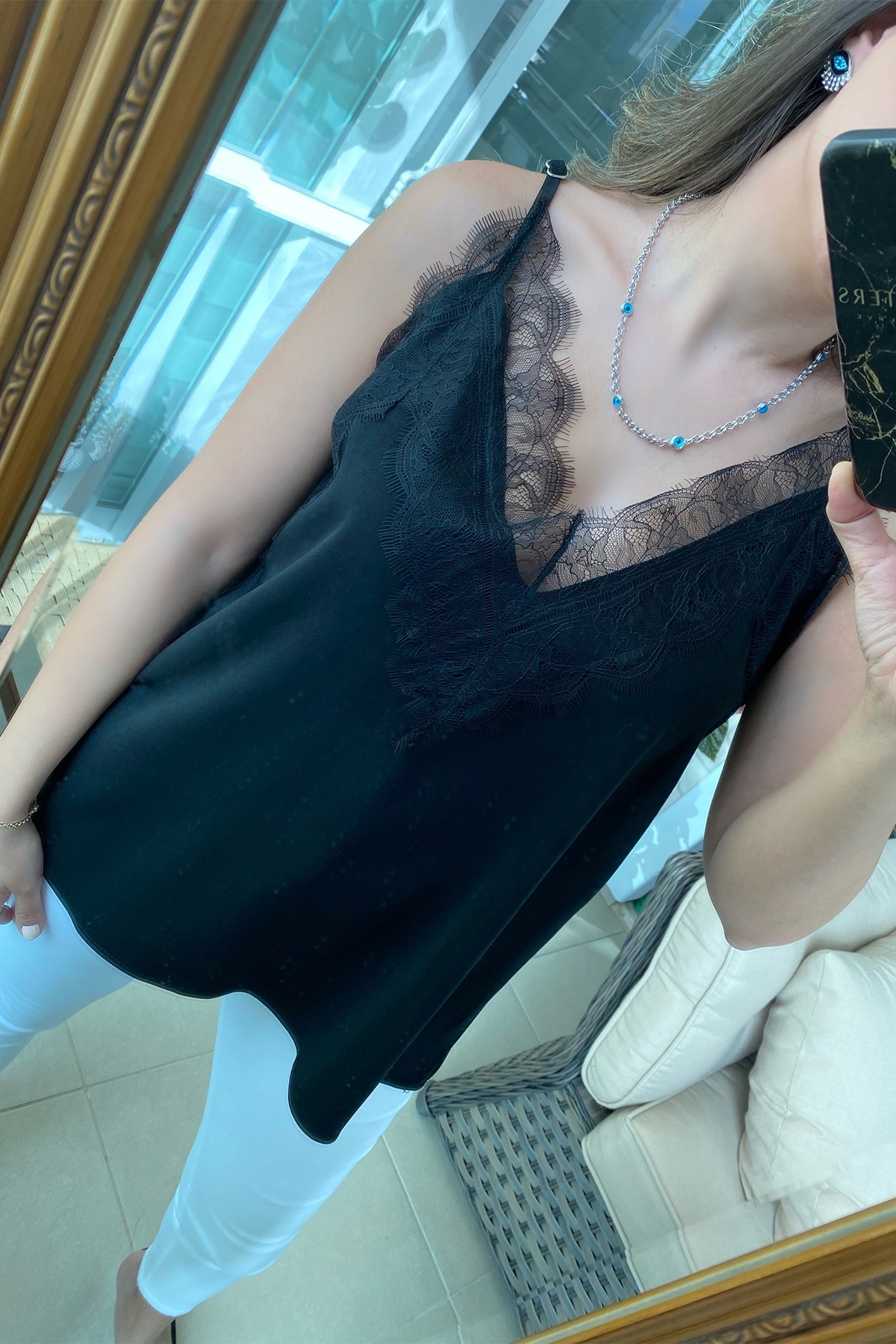 Askısı Ayarlanabilir Siyah Dantel Bluz