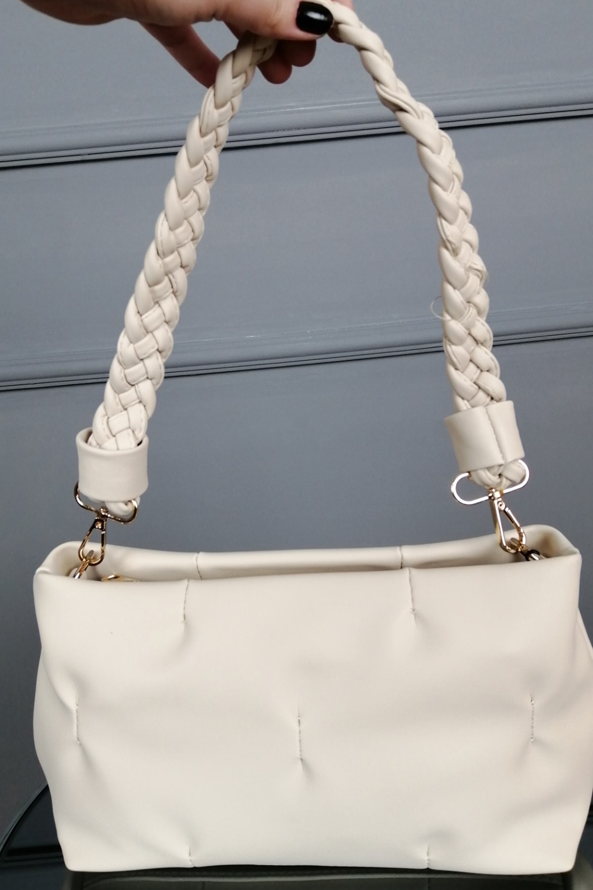 Askısı Örme Detaylı Ekru Çanta