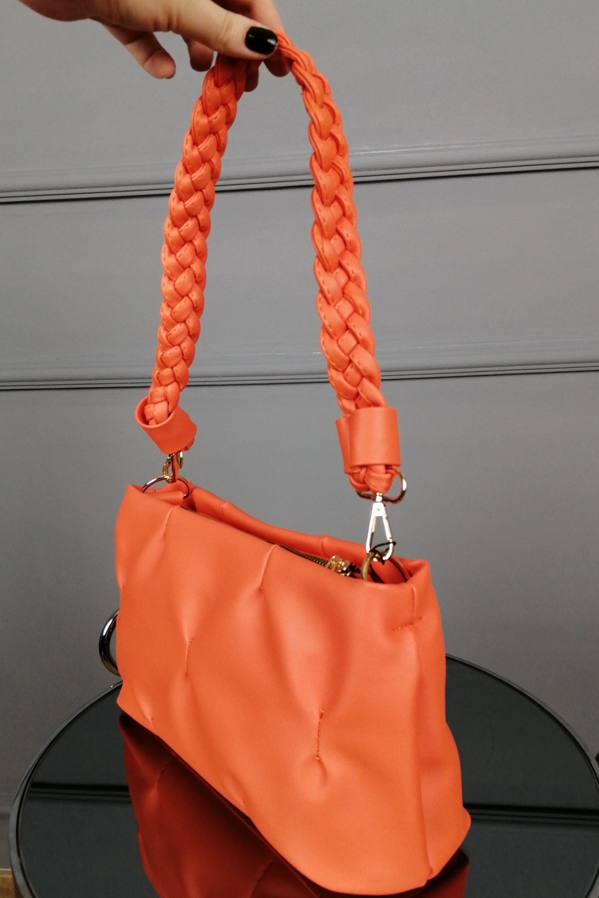 Askısı Örme Detaylı Turuncu Çanta