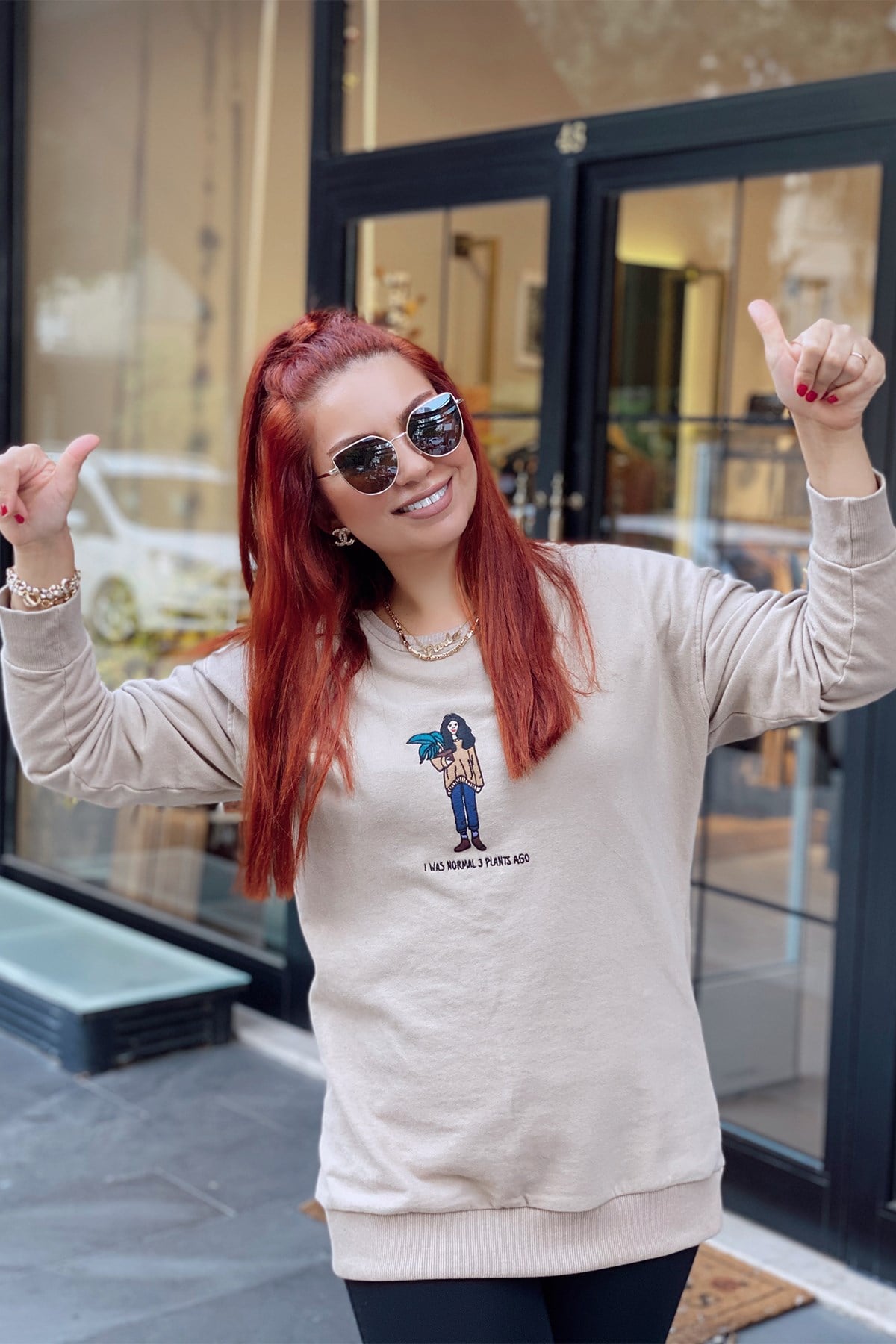 Bej Figürlü Sweatshirt