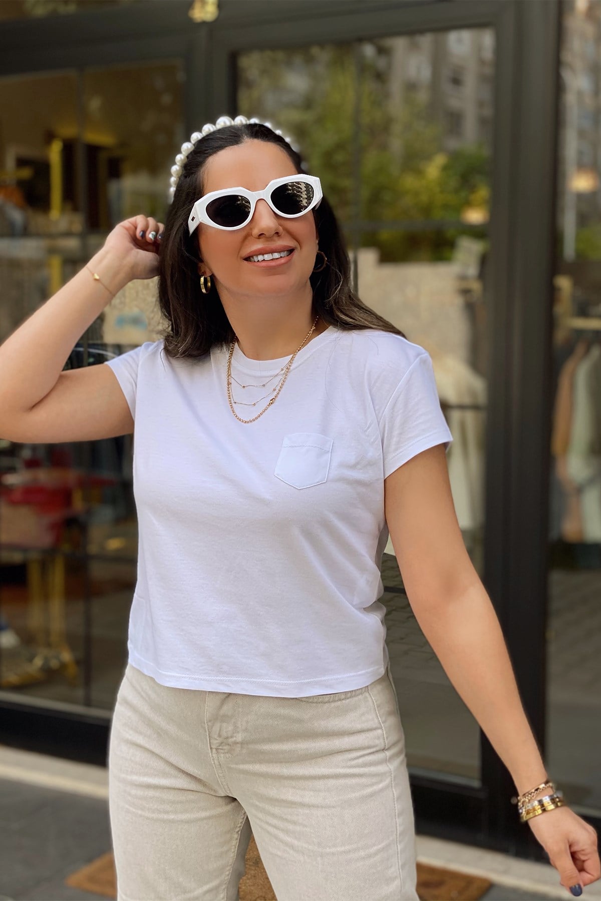 Beyaz Cep Detaylı Basic Tshirt