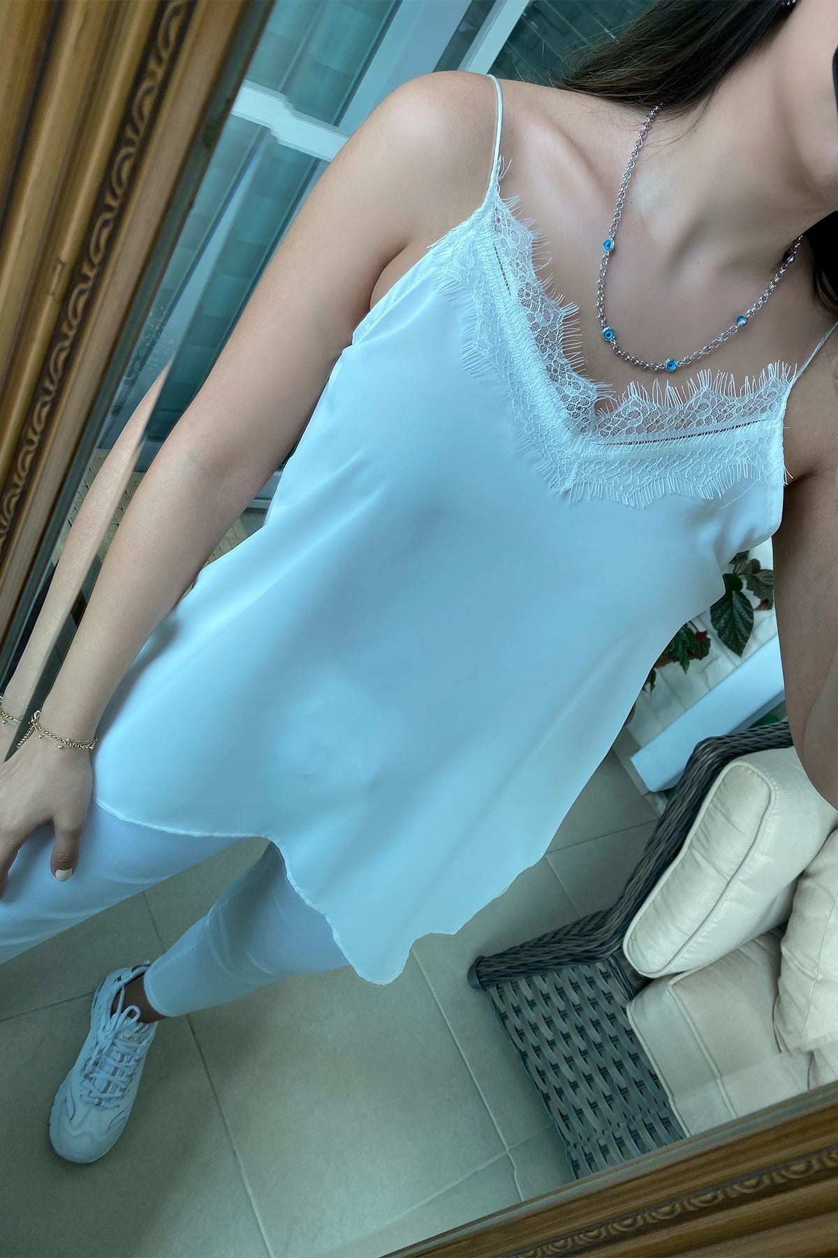 Beyaz Dantel Askılı Bluz