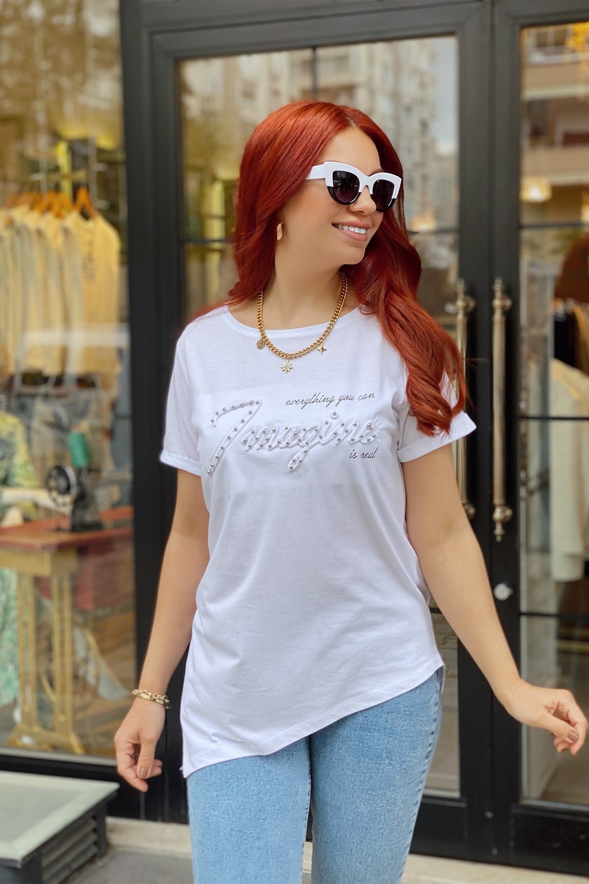 Beyaz Kabartmalı Taşlı Tshirt