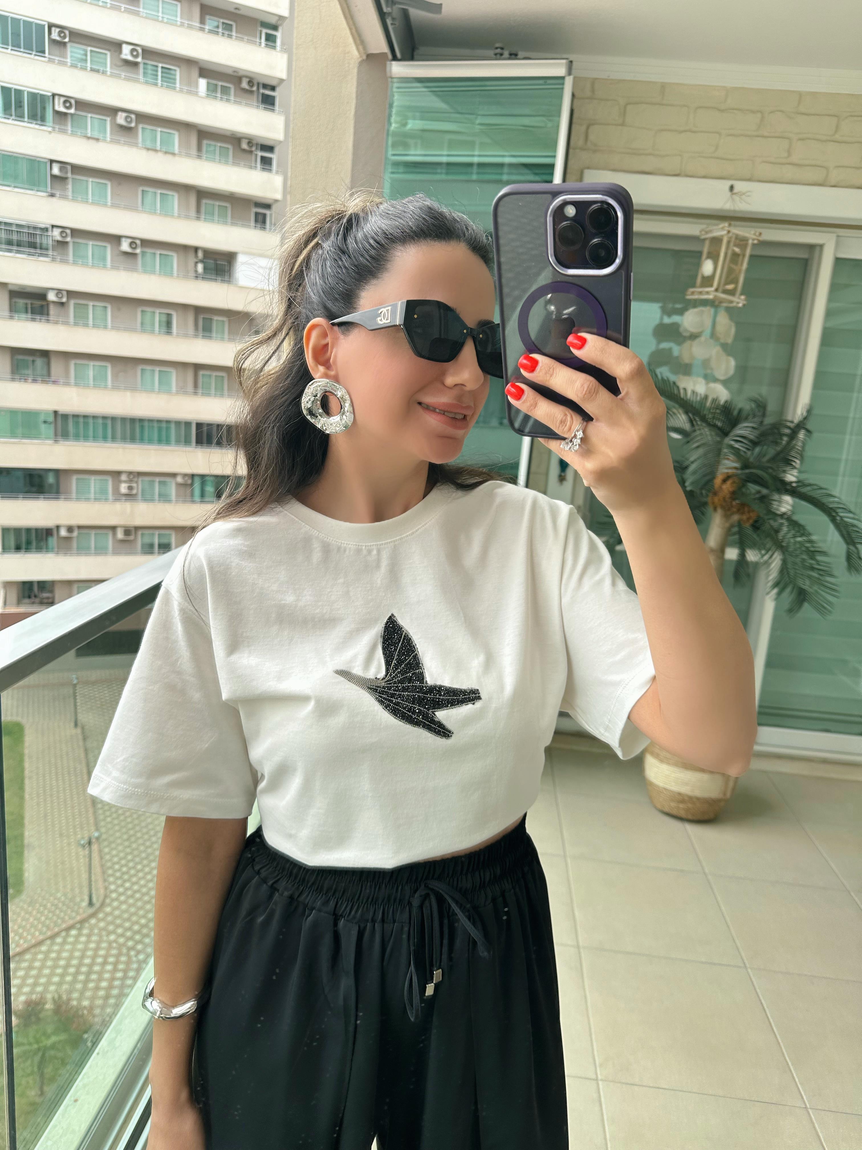 Beyaz Kuş Taşlı Tshirt