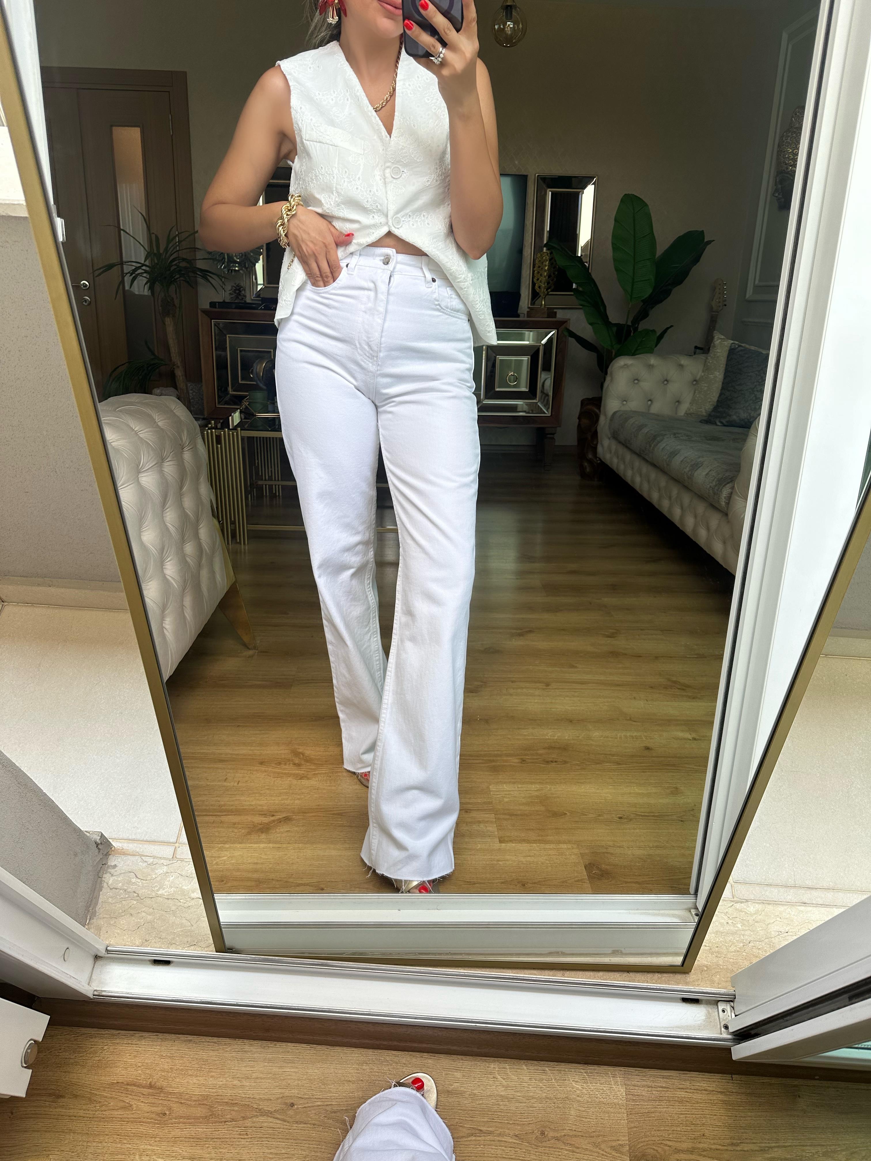 Beyaz Straight Fit Jean