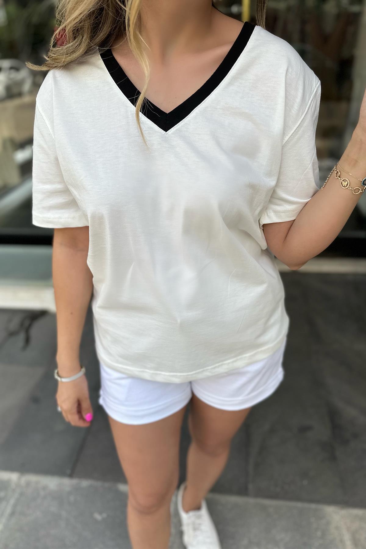 Beyaz V Yaka Yarım Kol Kontrast Tshirt