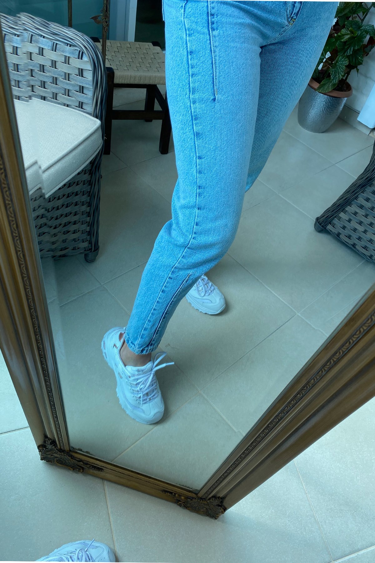 Dikiş Detaylı Mom Fit Pantolon