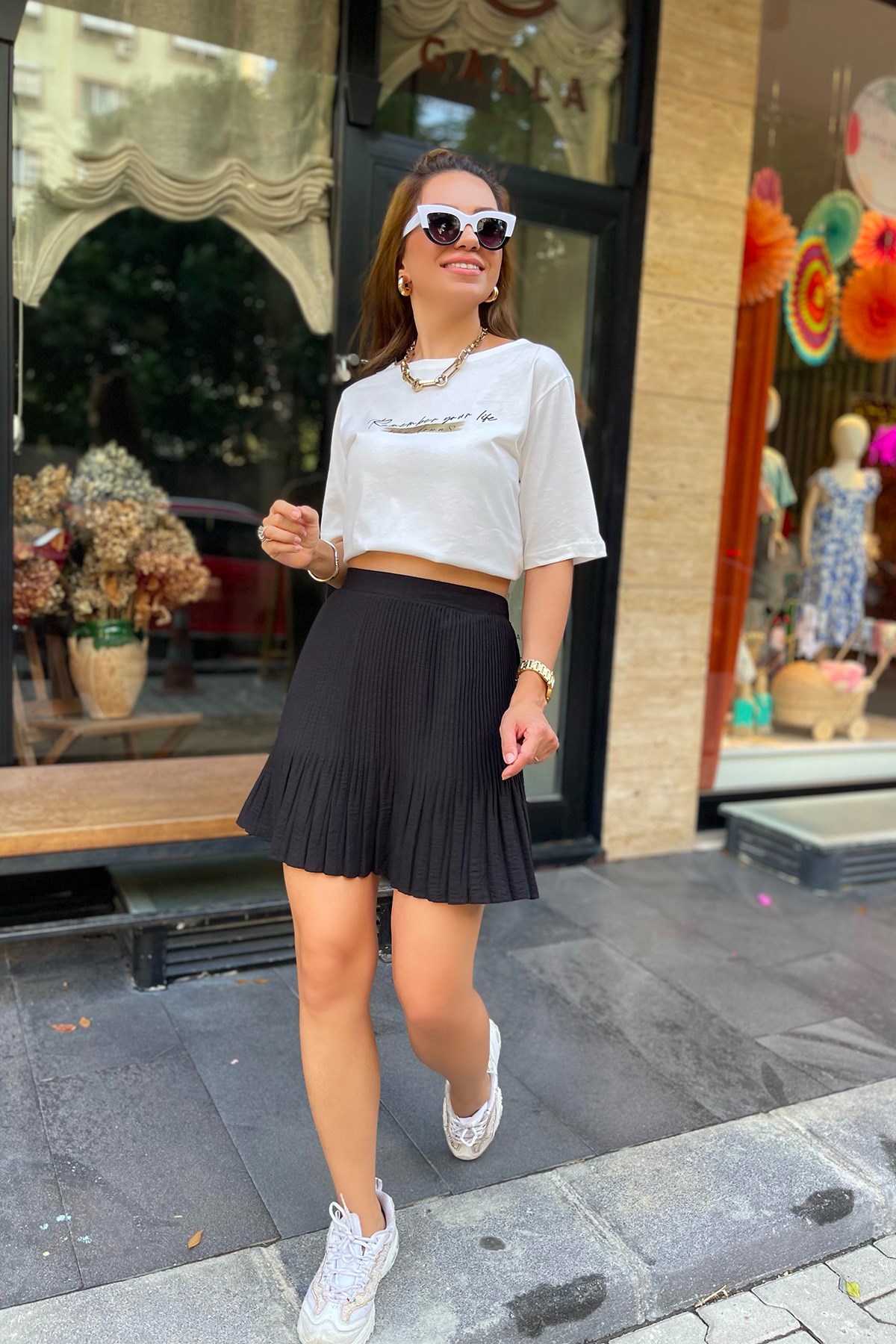 Gold Baskılı Beyaz Tshirt