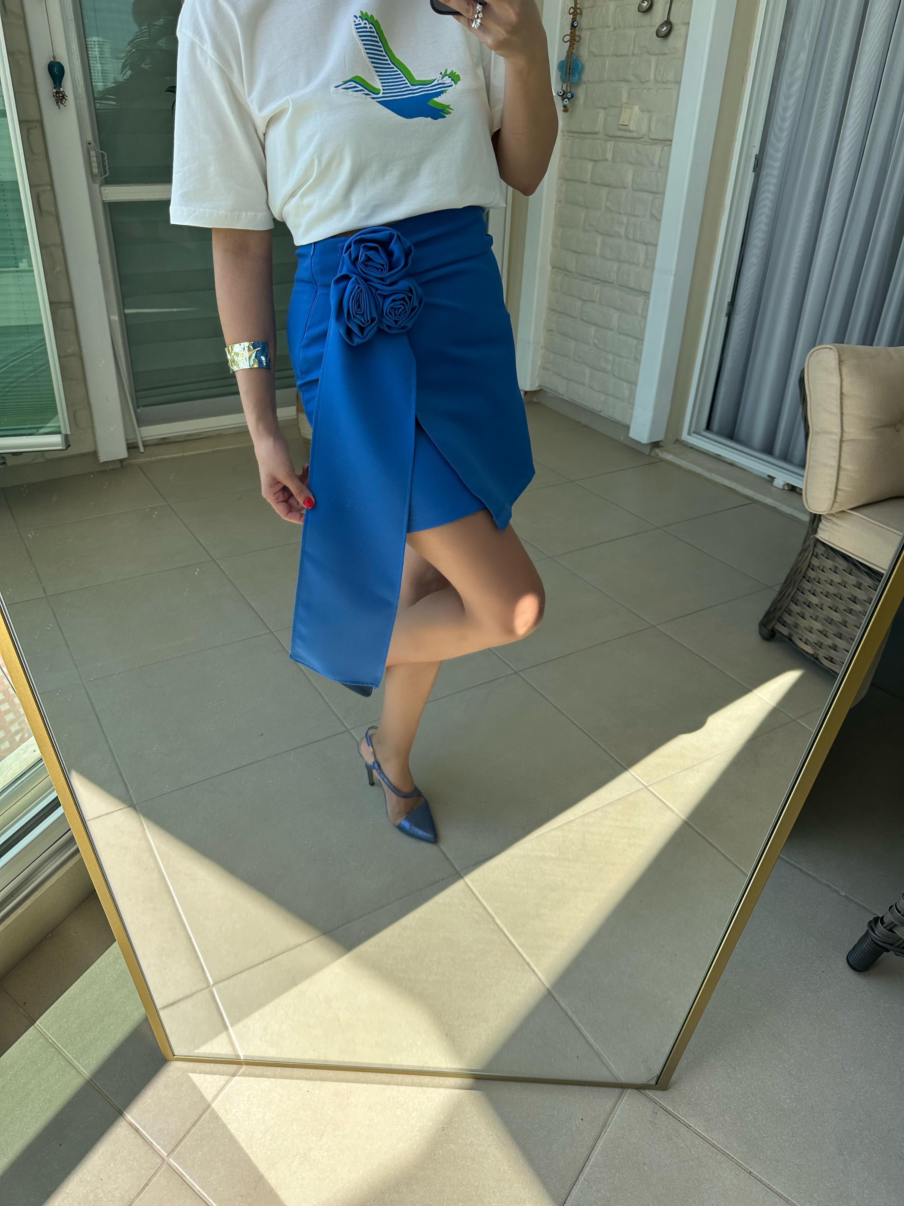 Gül Detaylı Saks Mavi Etek