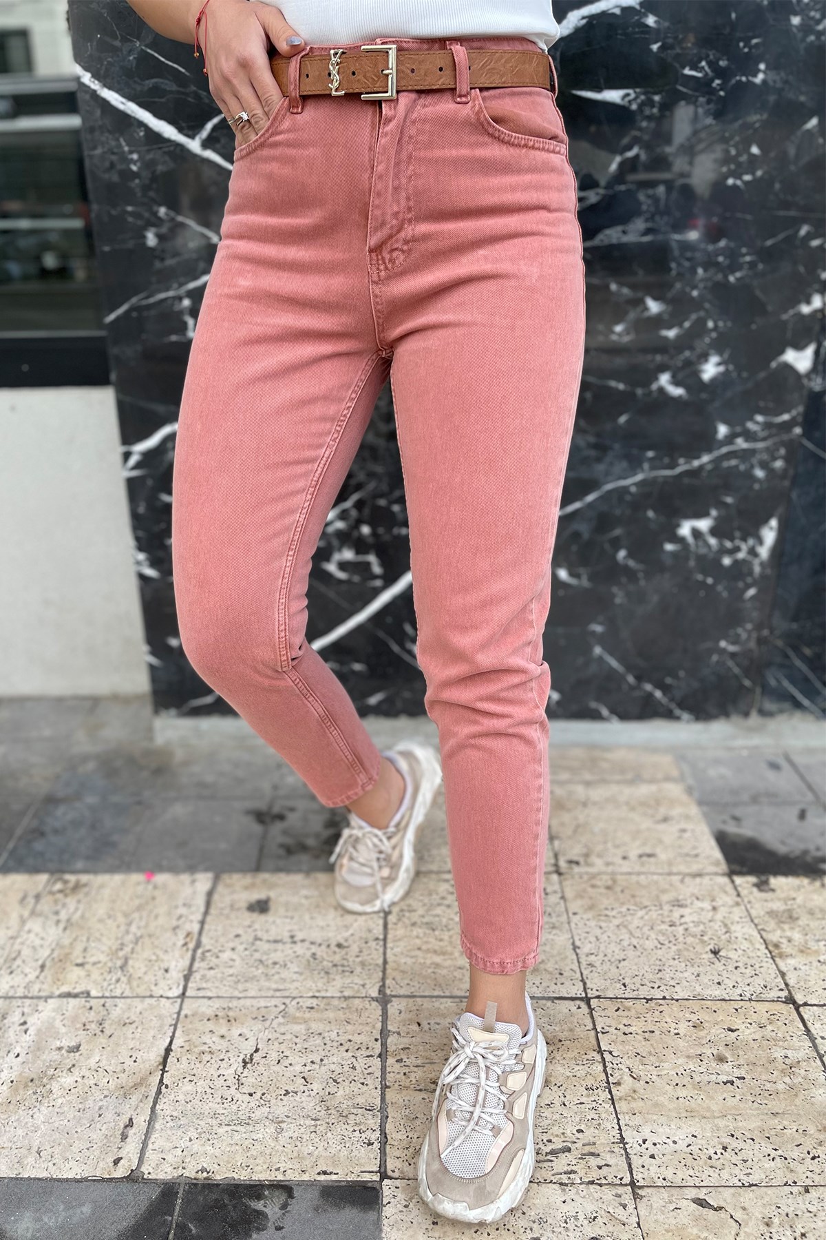 Gül Kurusu  Mom Jean 