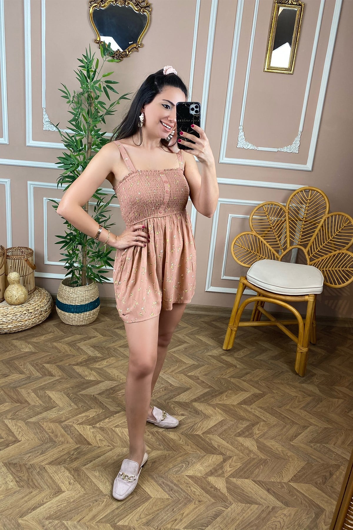 Gülkurusu Çiçek Desenli Şort Tulum